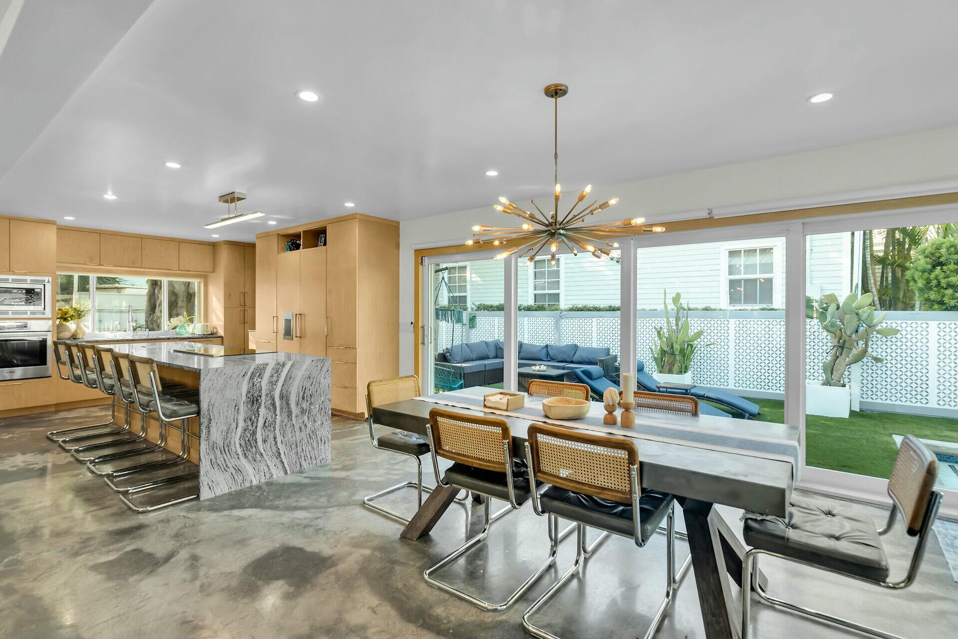 407-415 Olivia Street Property Photo 2