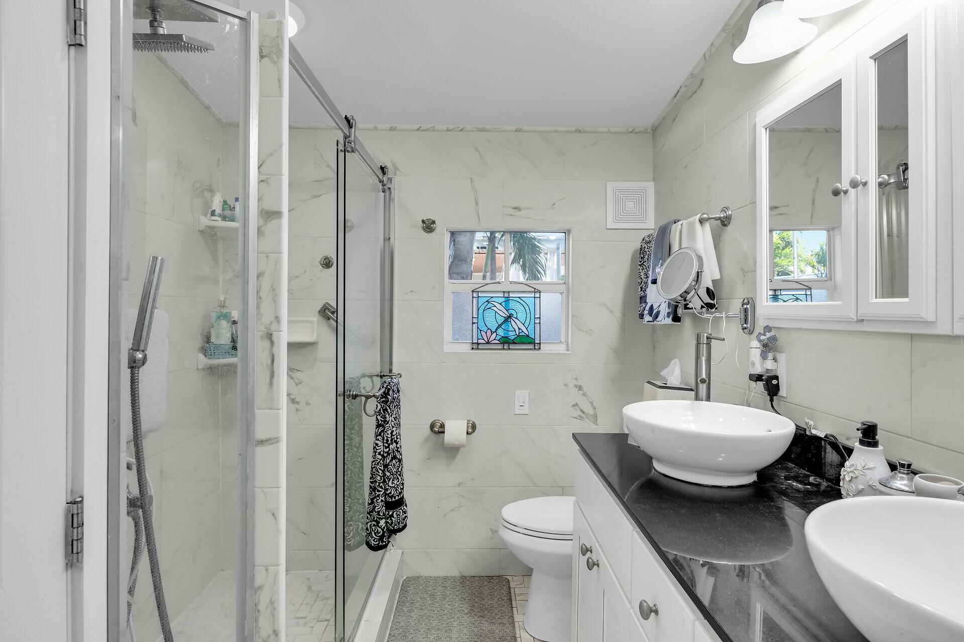 407-415 Olivia Street Property Photo 47