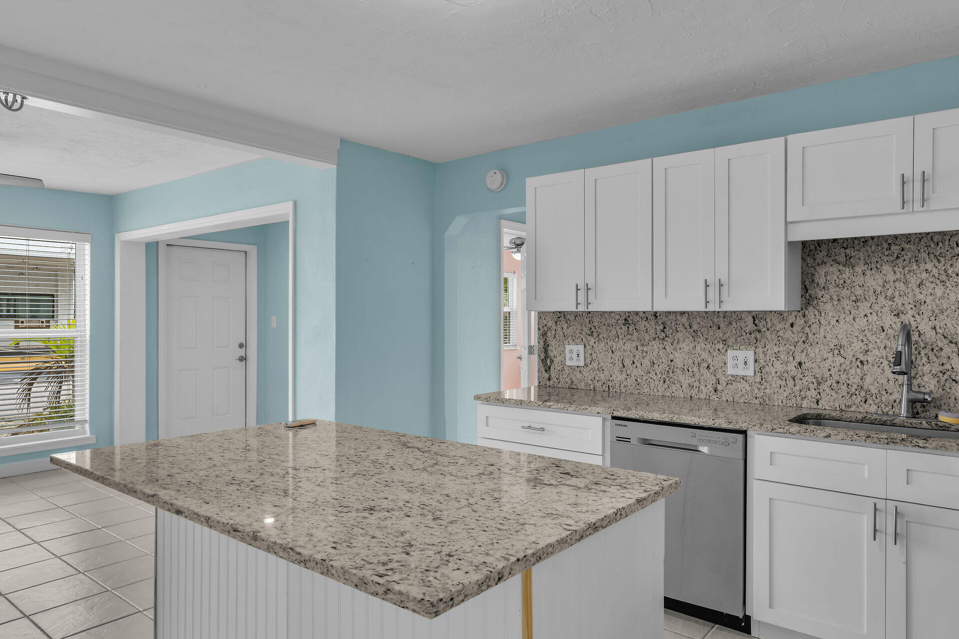 11401 1st Avenue Ocean Property Photo 5