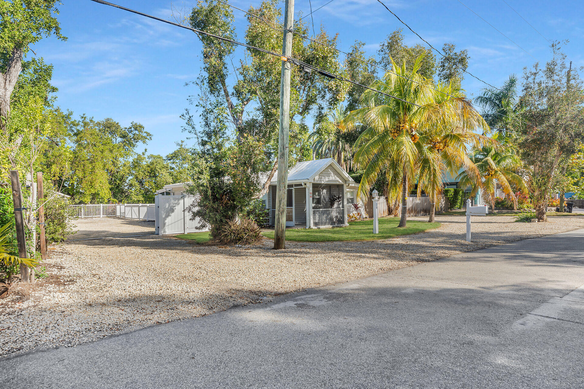 28 Tarpon Avenue Property Photo 4
