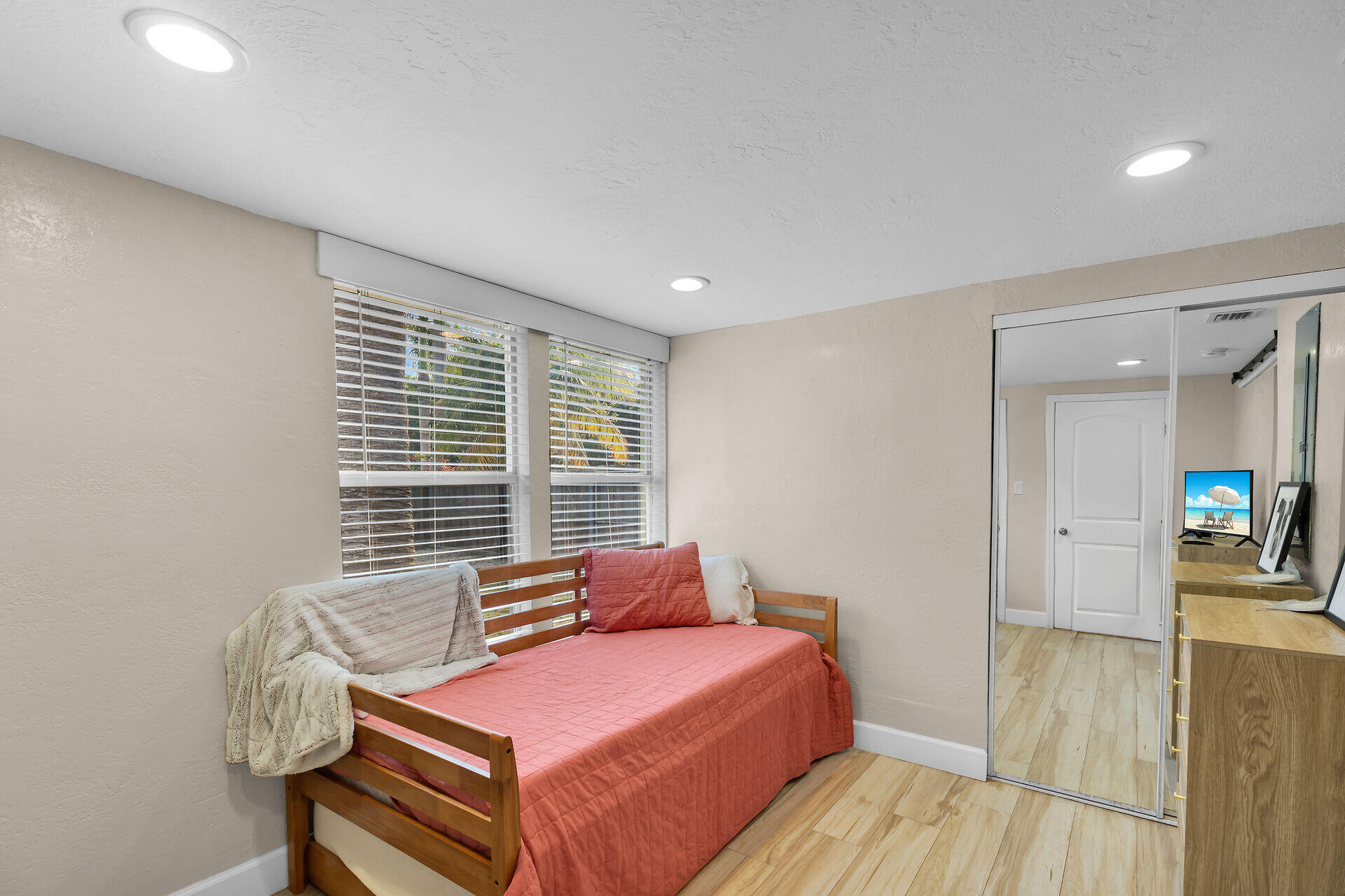 28 Tarpon Avenue Property Photo 21