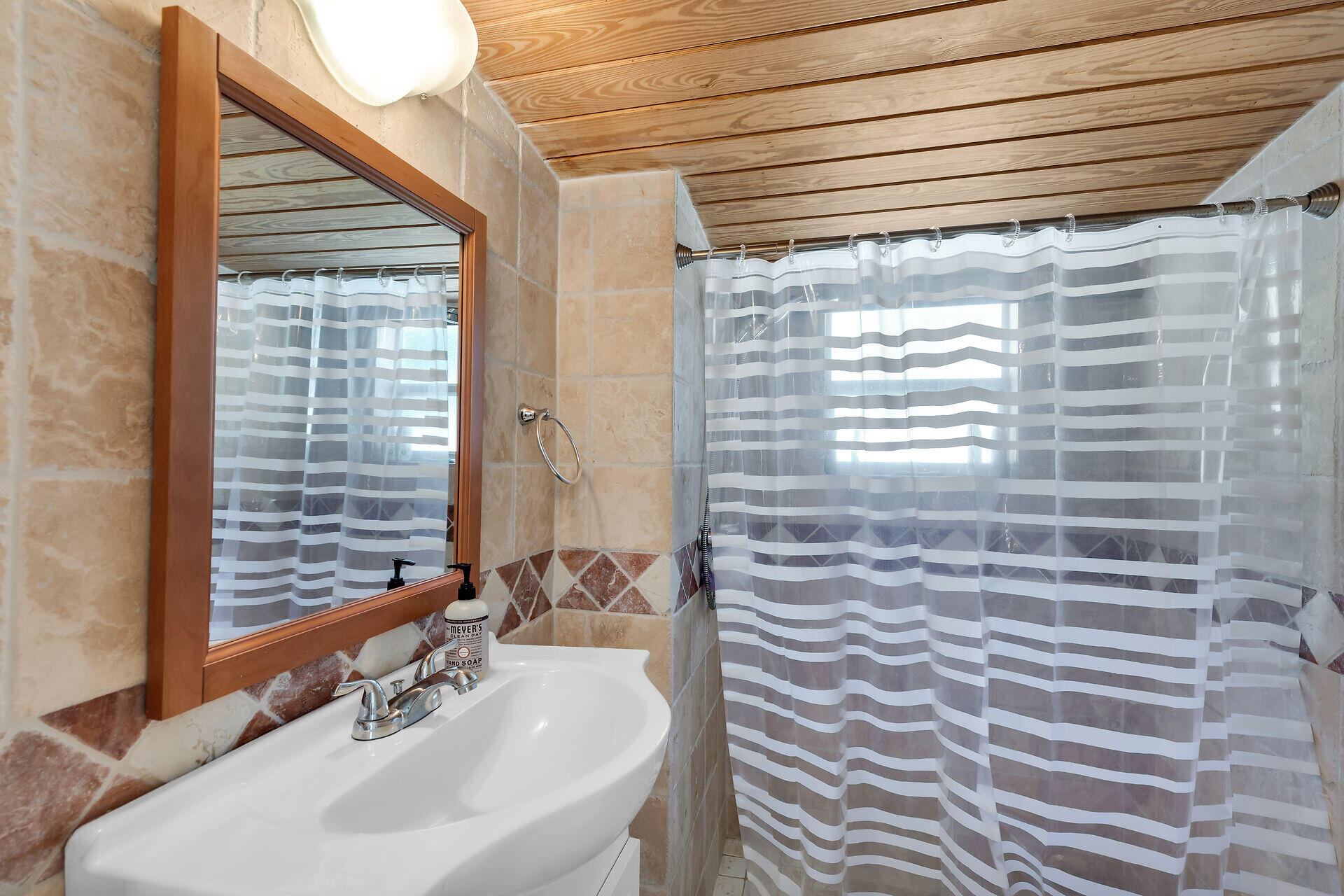 28 Tarpon Avenue Property Photo 23