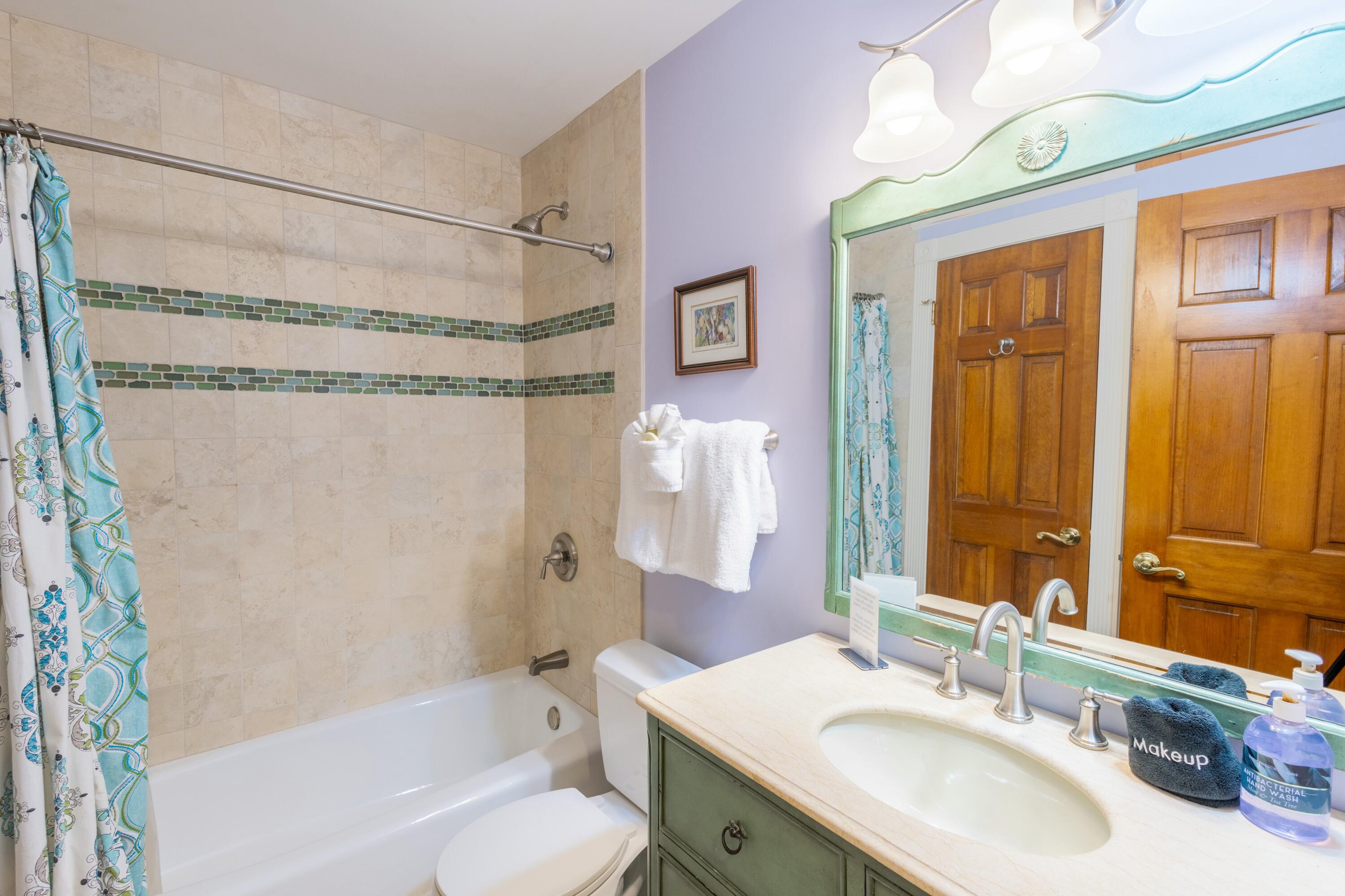 1033 Catherine Street Property Photo 9