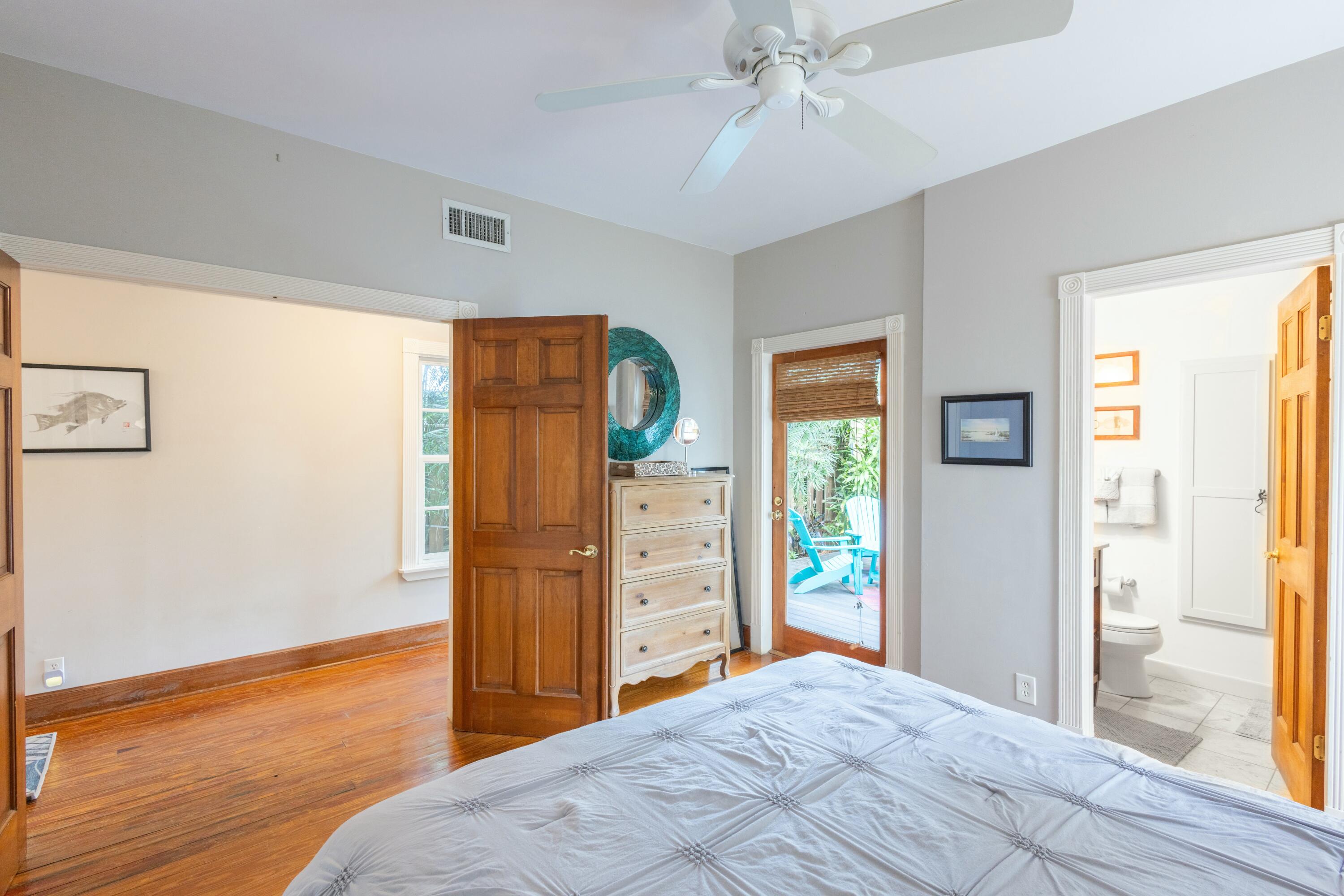 1033 Catherine Street Property Photo 15