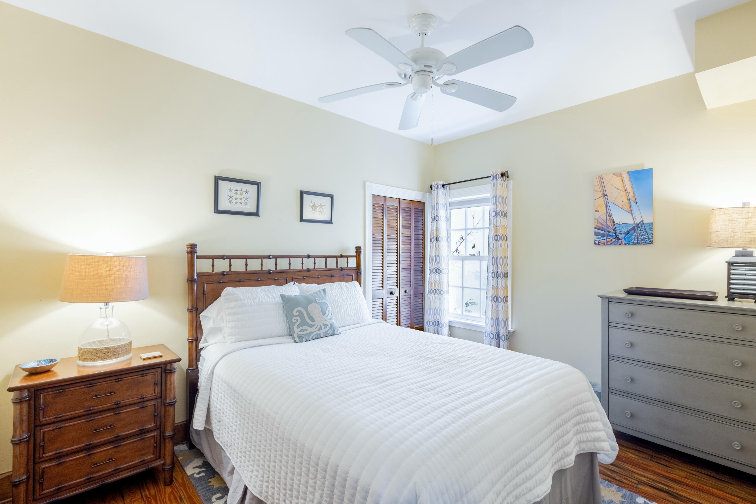 1033 Catherine Street Property Photo 15