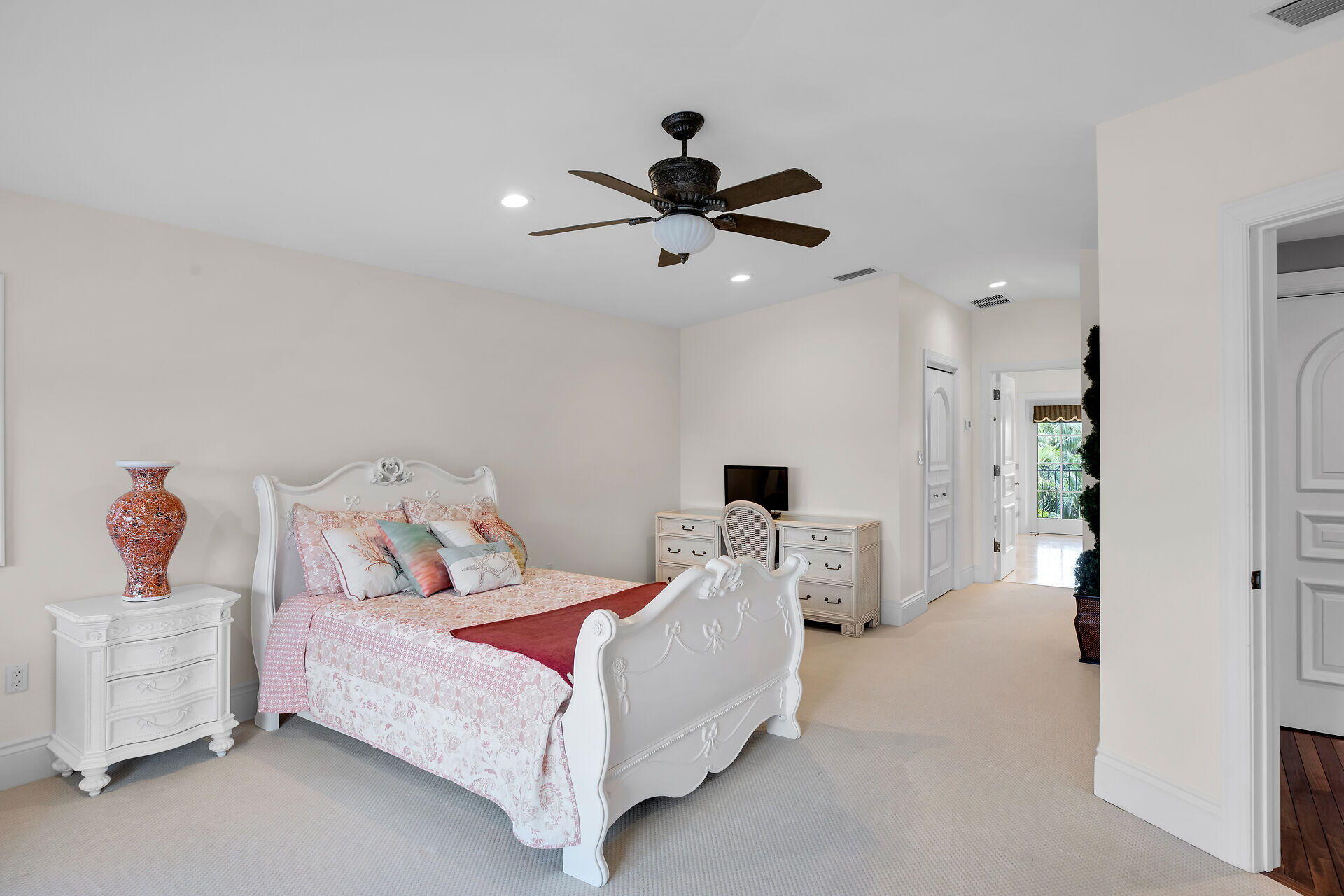 150 12th Street Property Photo 14