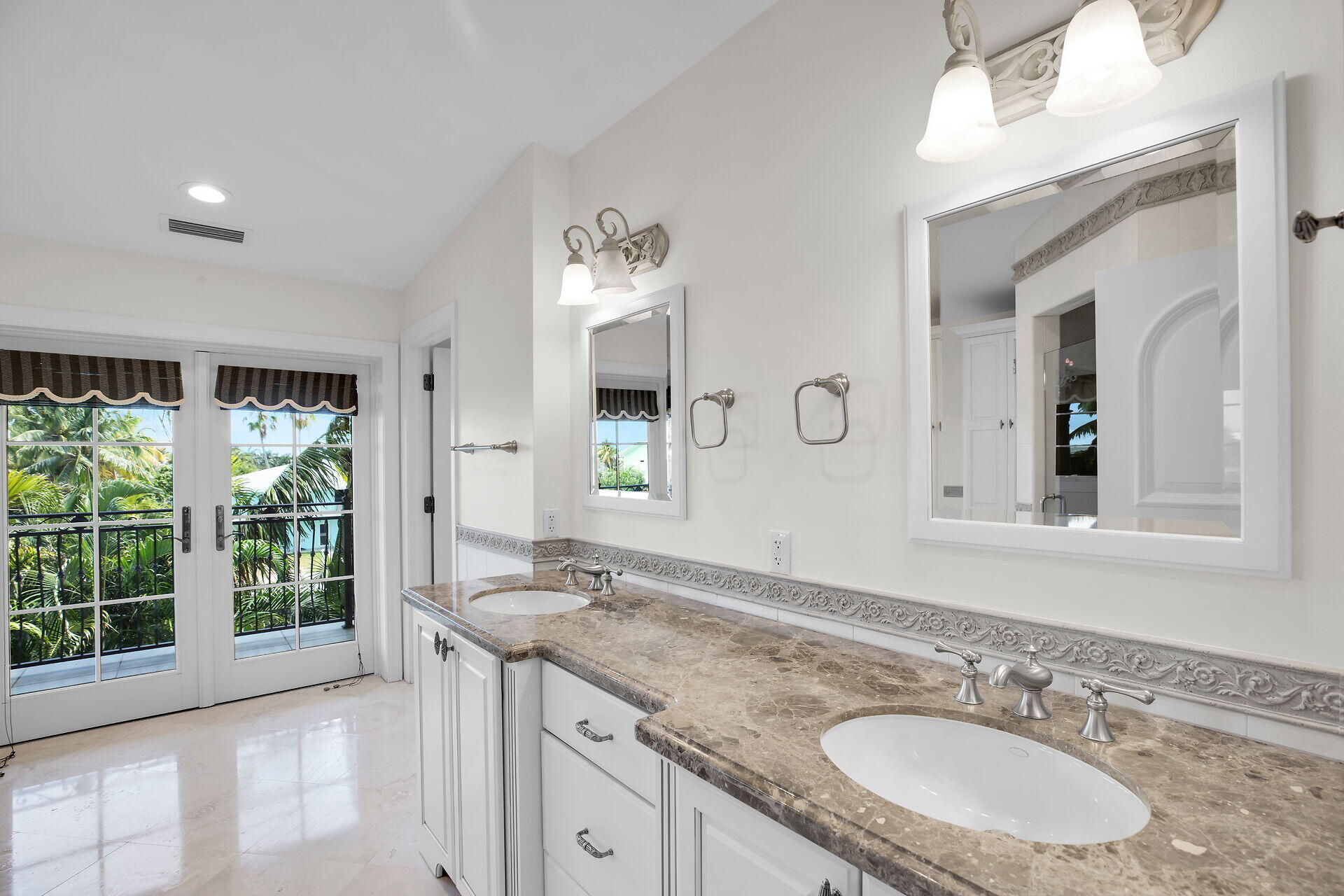 150 12th Street Property Photo 17