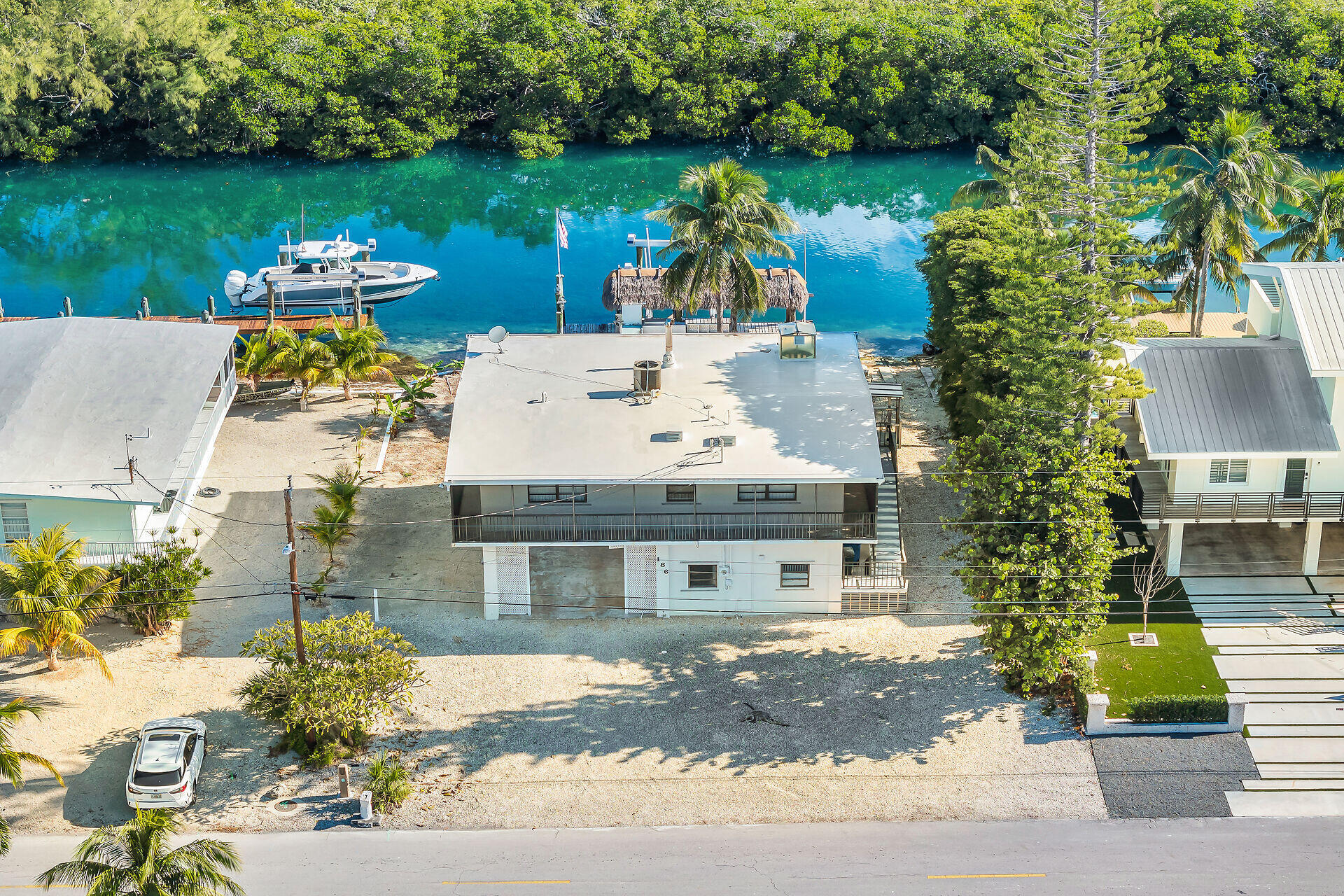 186 Biscayne Boulevard Property Photo 1