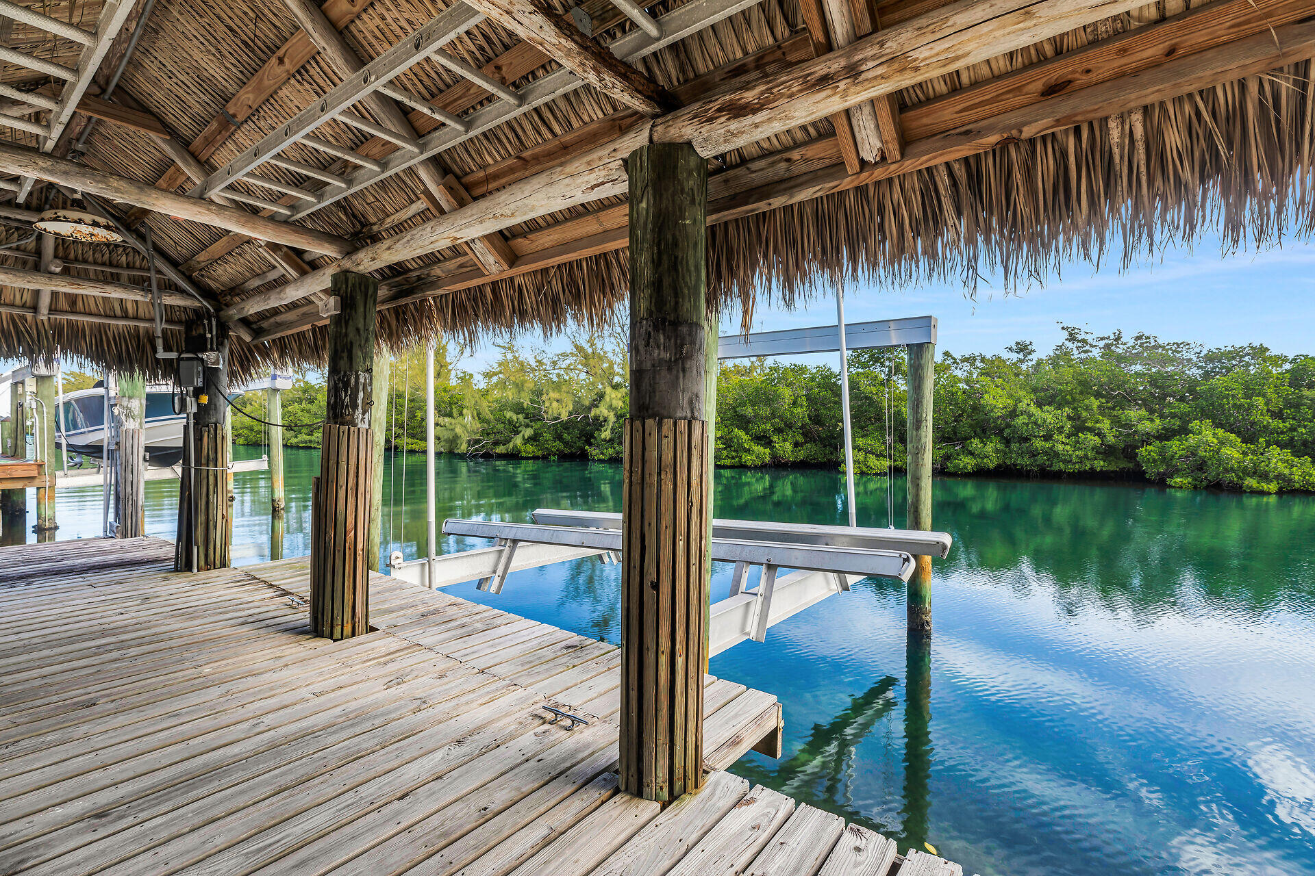 186 Biscayne Boulevard Property Photo 8