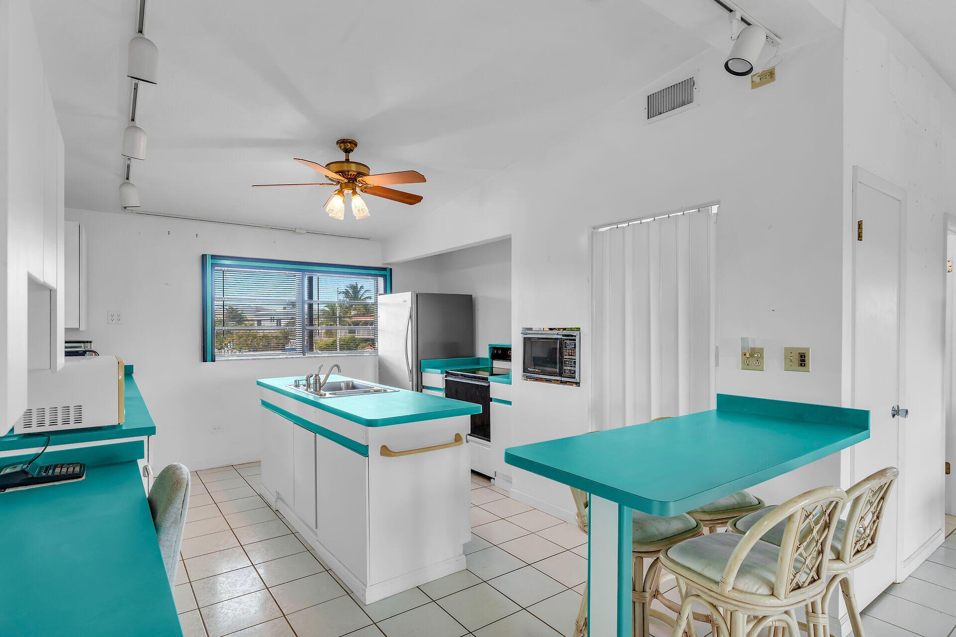 186 Biscayne Boulevard Property Photo 20