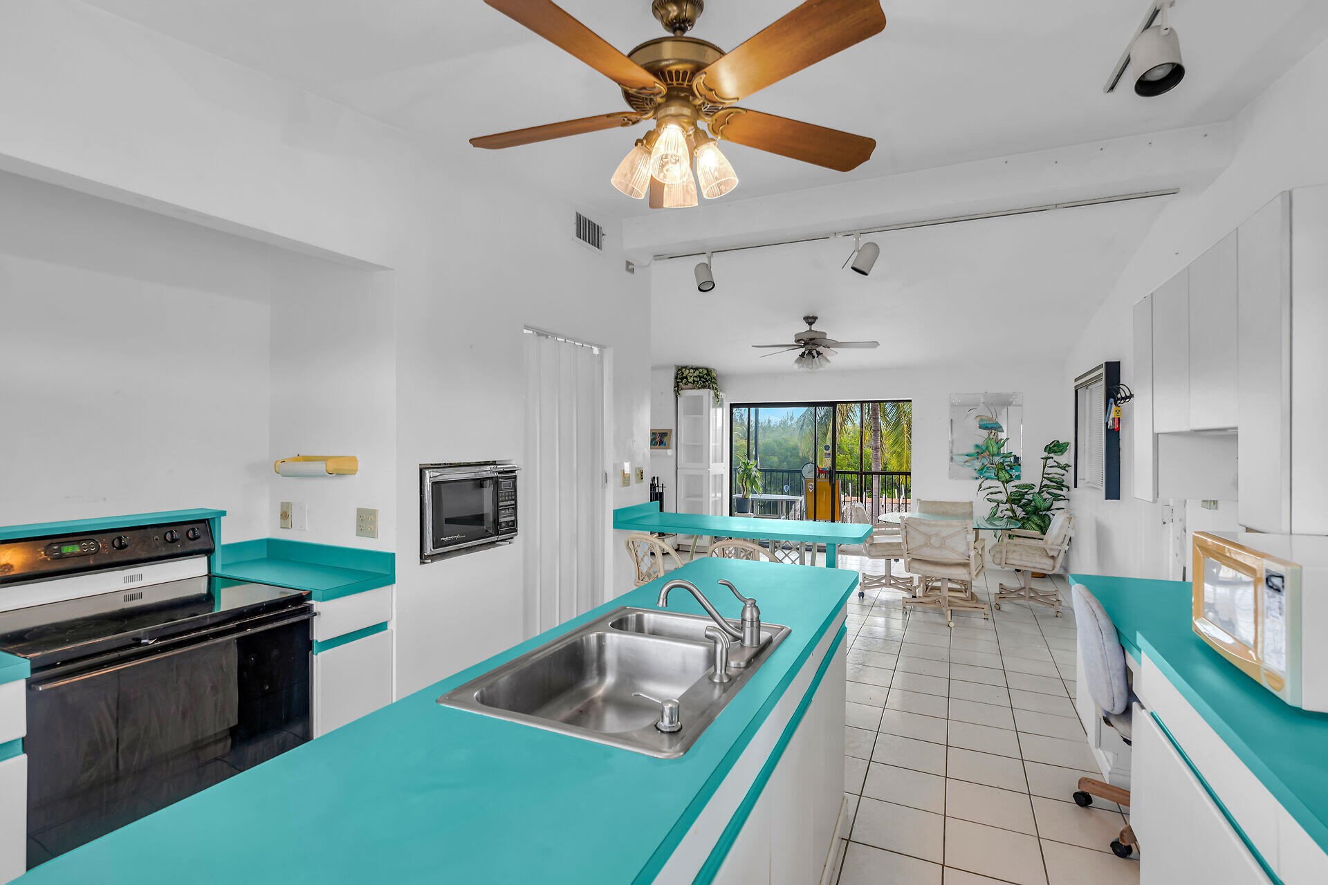 186 Biscayne Boulevard Property Photo 22