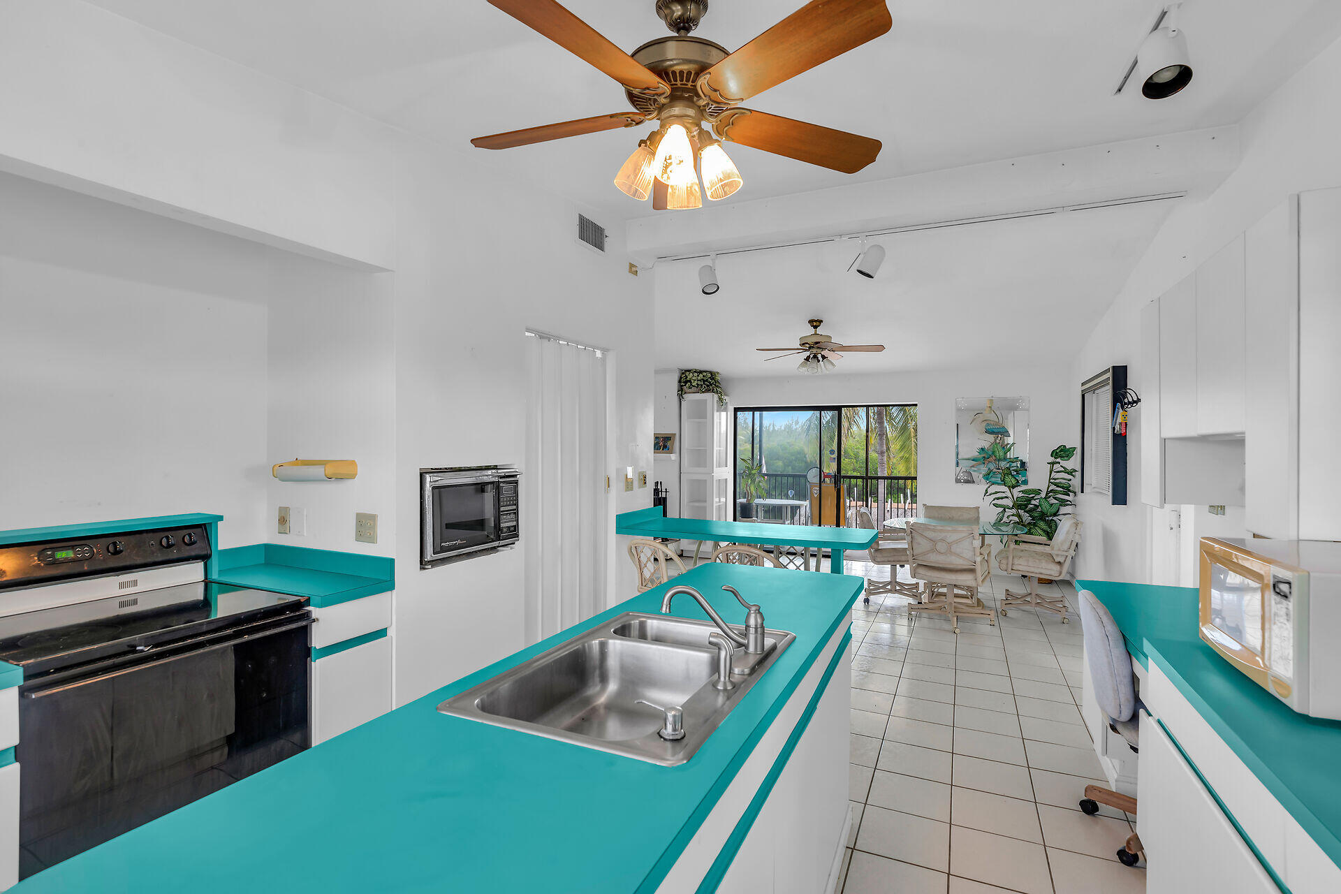 186 Biscayne Boulevard Property Photo 23