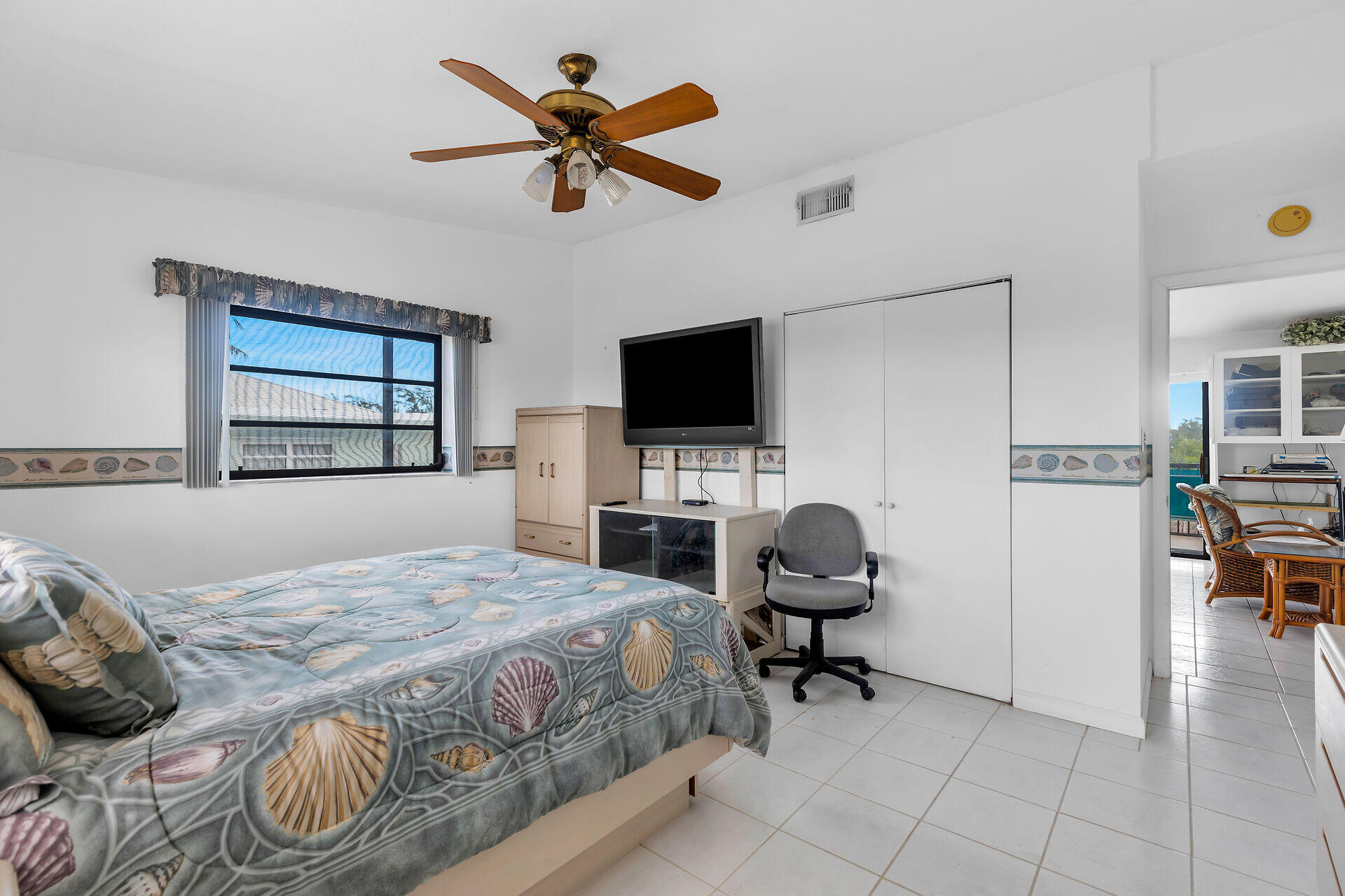 186 Biscayne Boulevard Property Photo 28