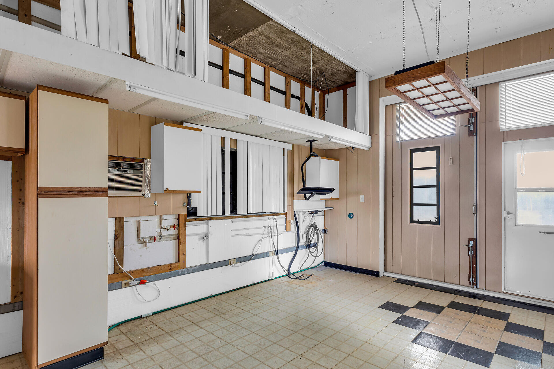 186 Biscayne Boulevard Property Photo 32