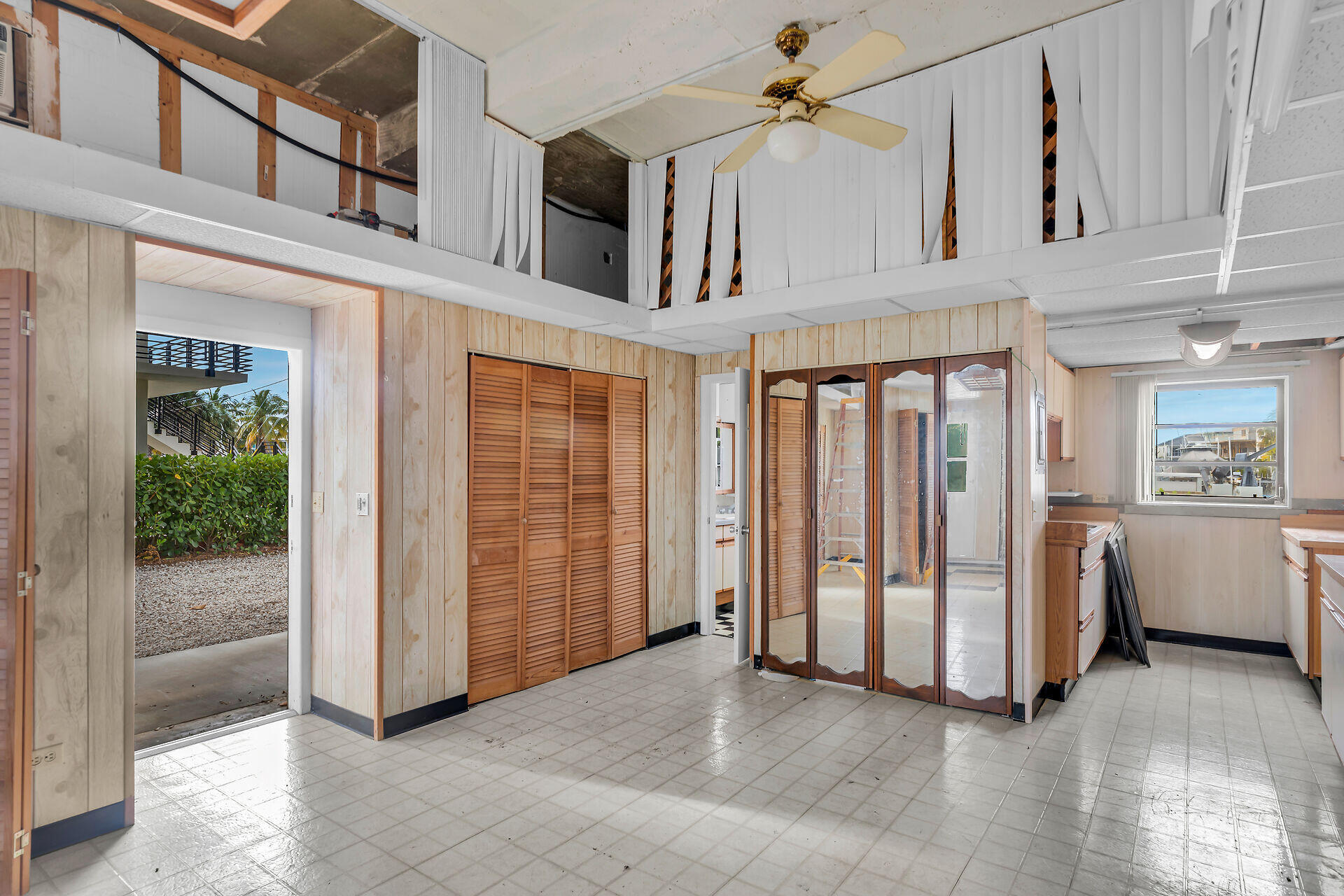 186 Biscayne Boulevard Property Photo 34