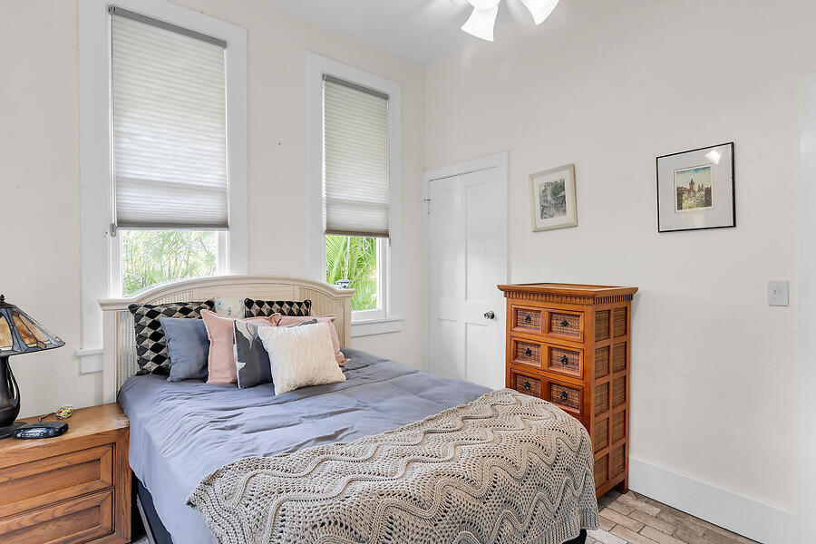 1211 Catherine Street Property Photo 22