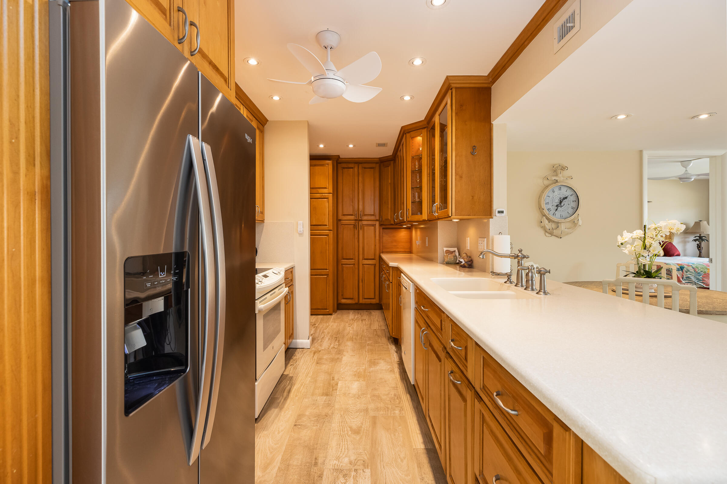 104500 Overseas Highway, B202 Property Photo 8