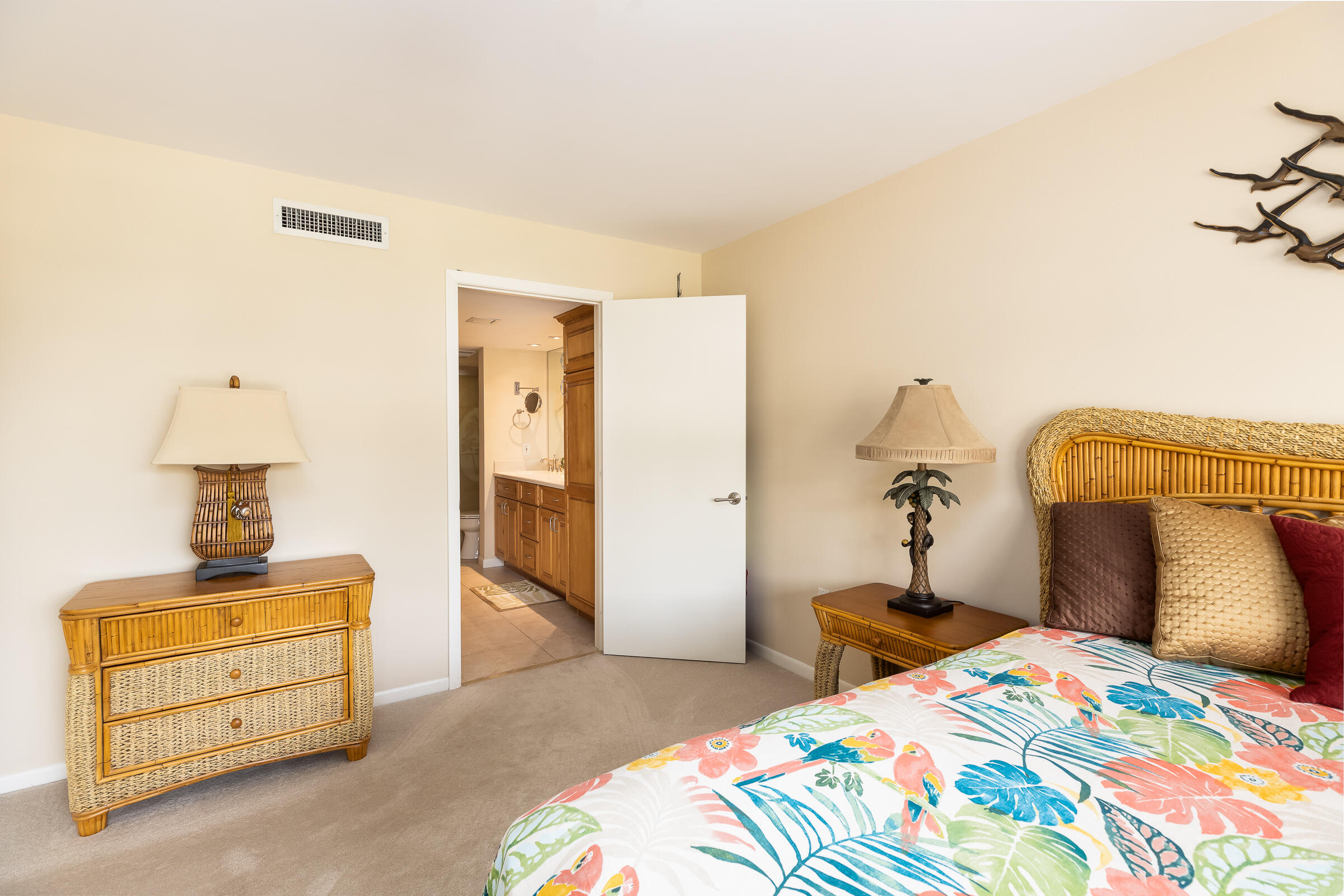 104500 Overseas Highway, B202 Property Photo 18