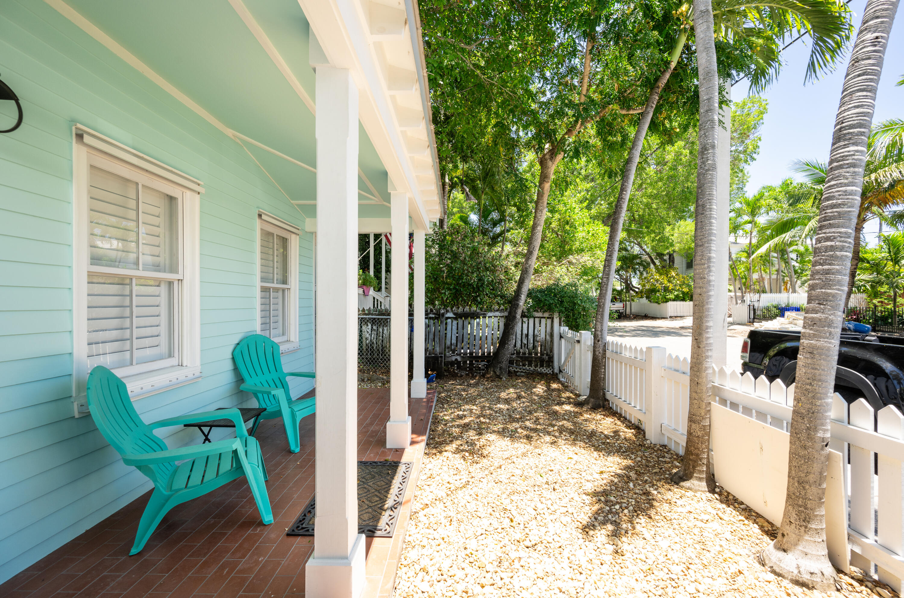1215 Margaret Street Property Photo 5
