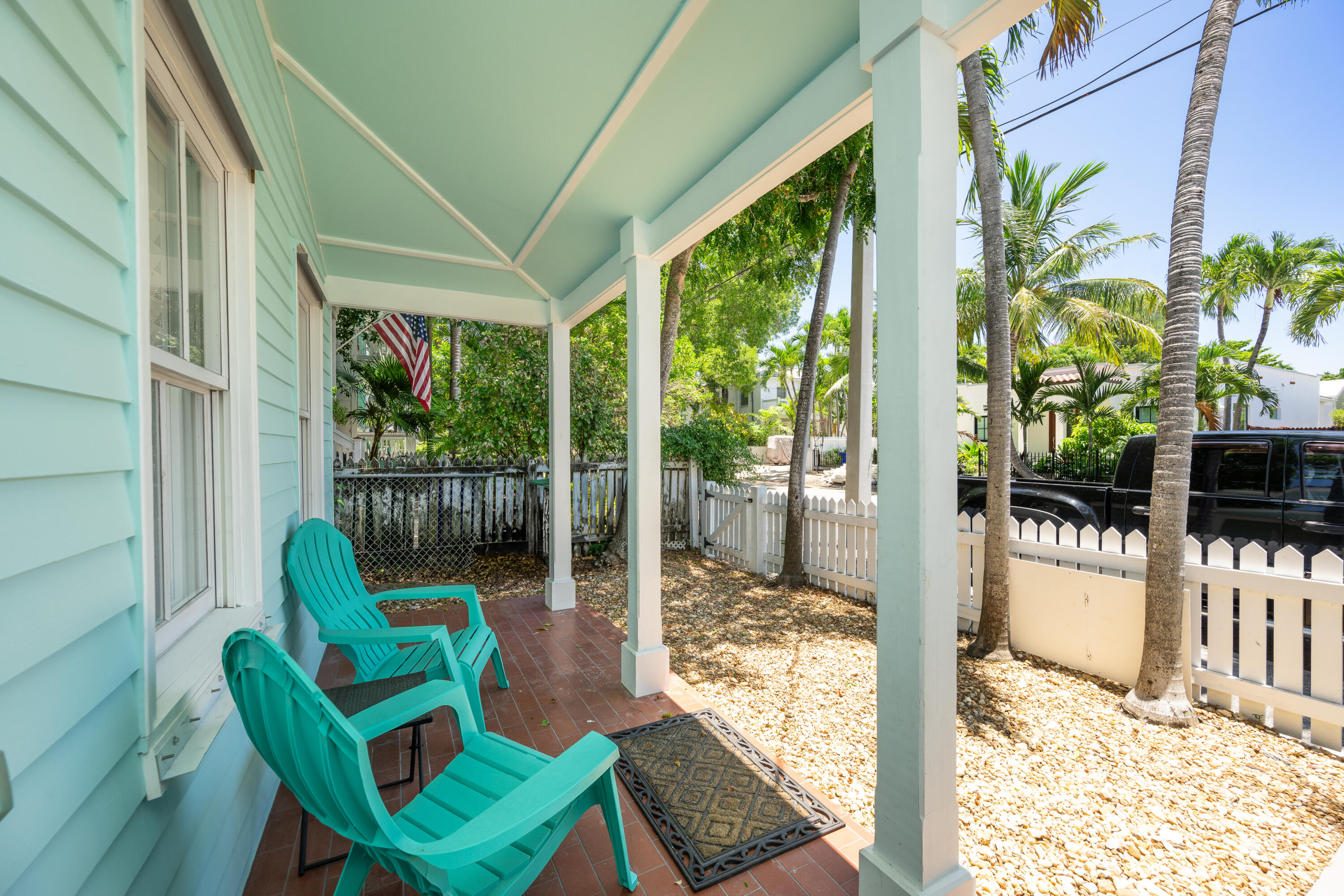 1215 Margaret Street Property Photo 6