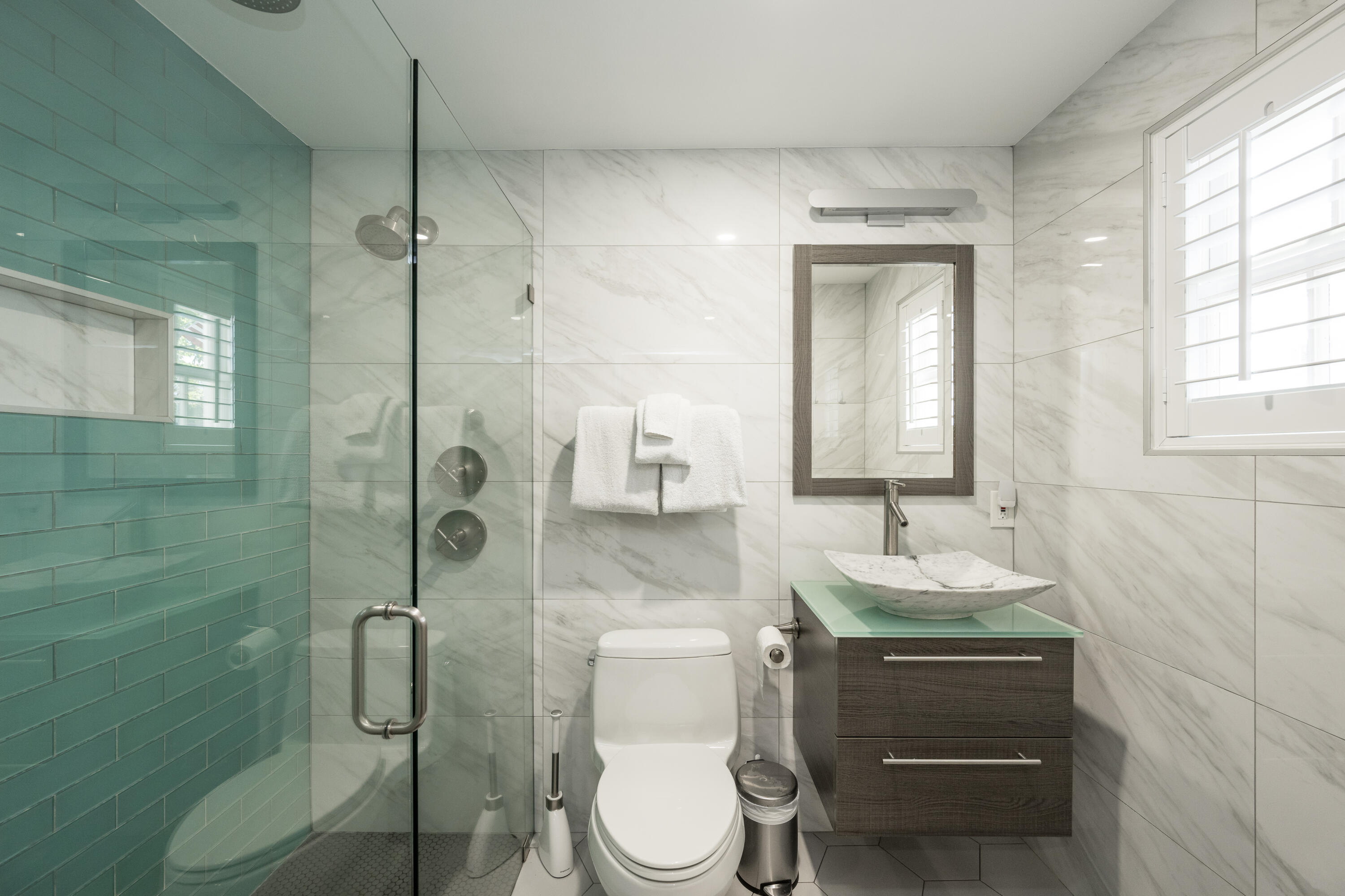 1215 Margaret Street Property Photo 14