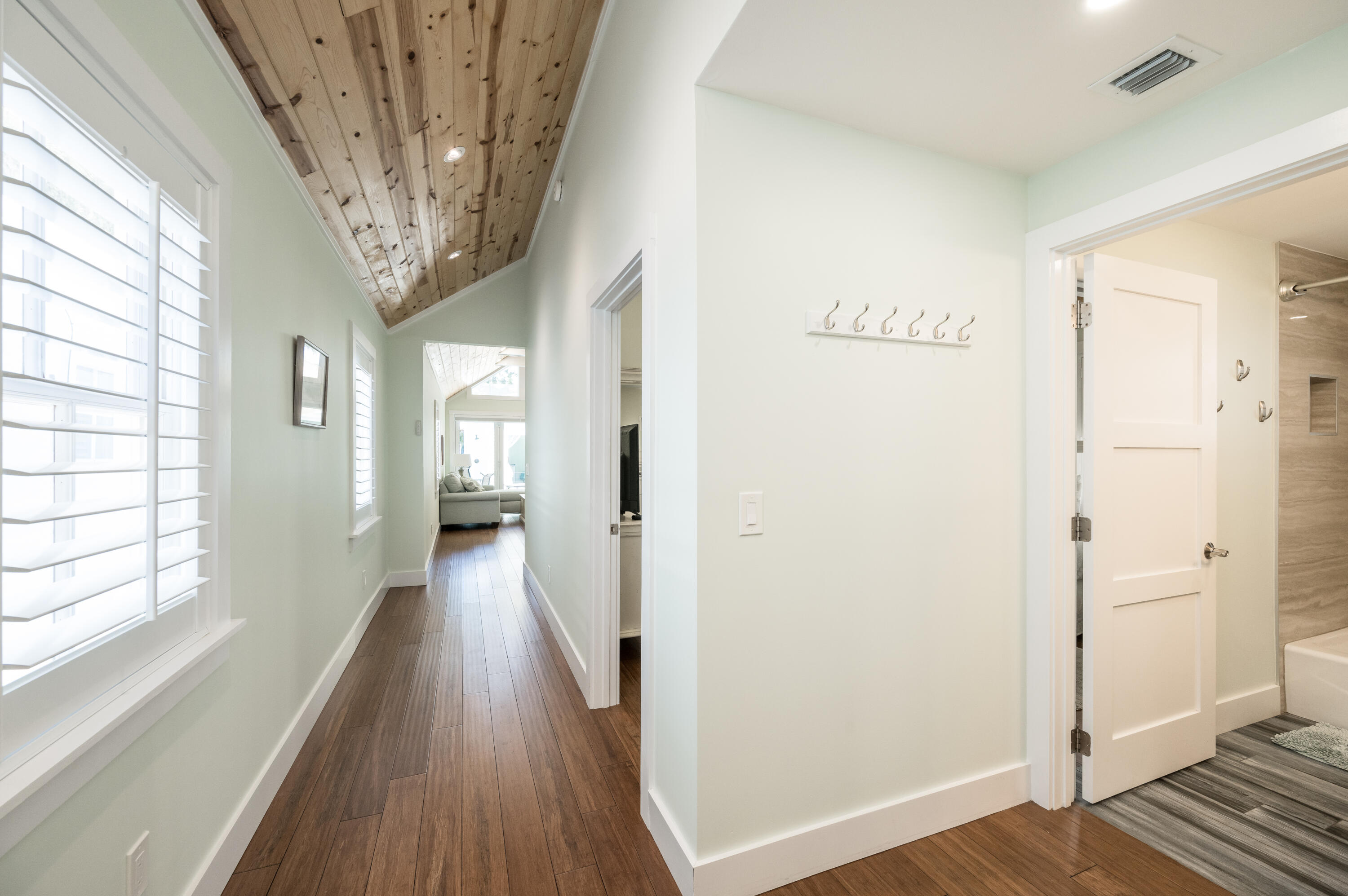 1215 Margaret Street Property Photo 16
