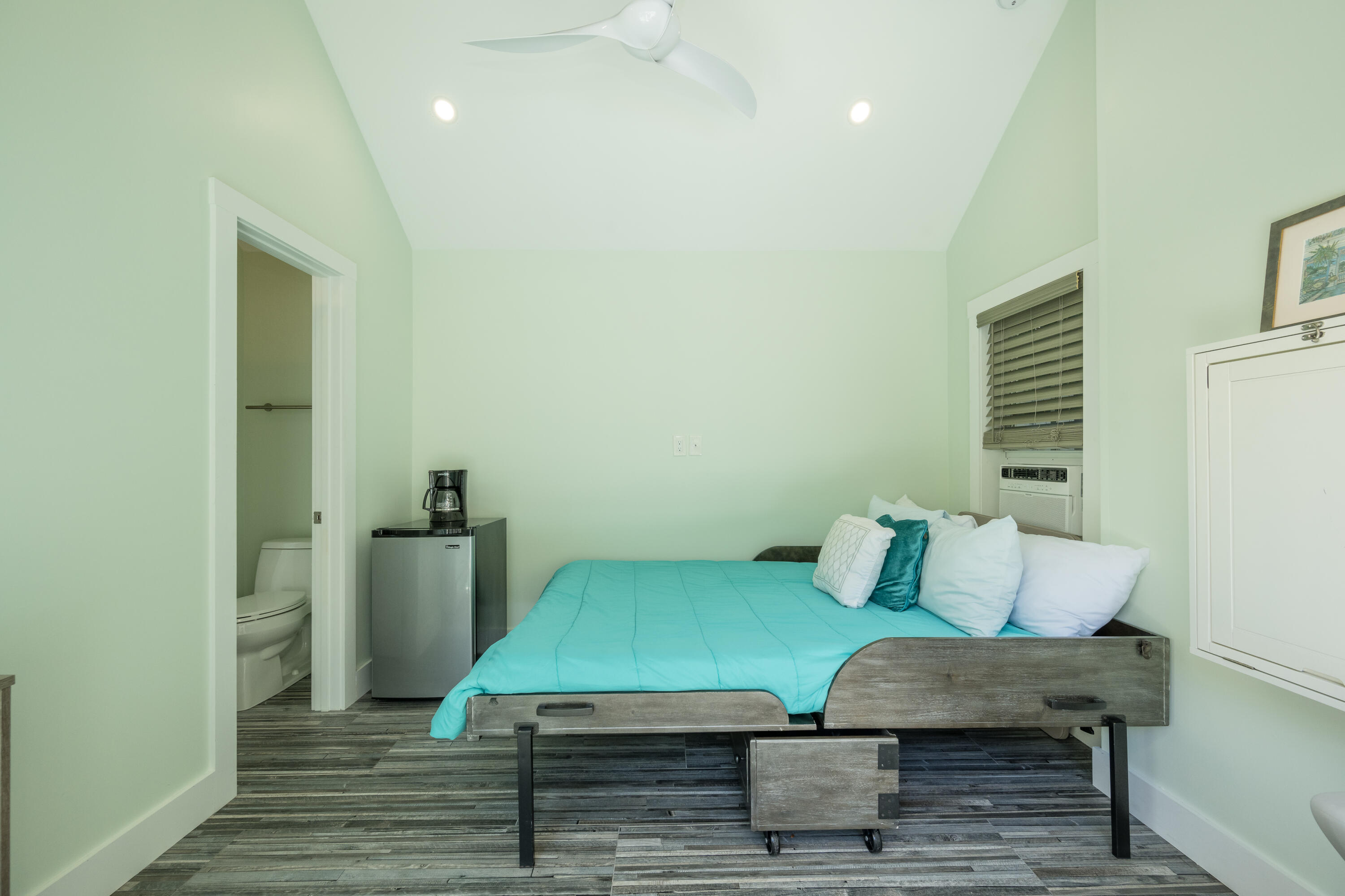 1215 Margaret Street Property Photo 44