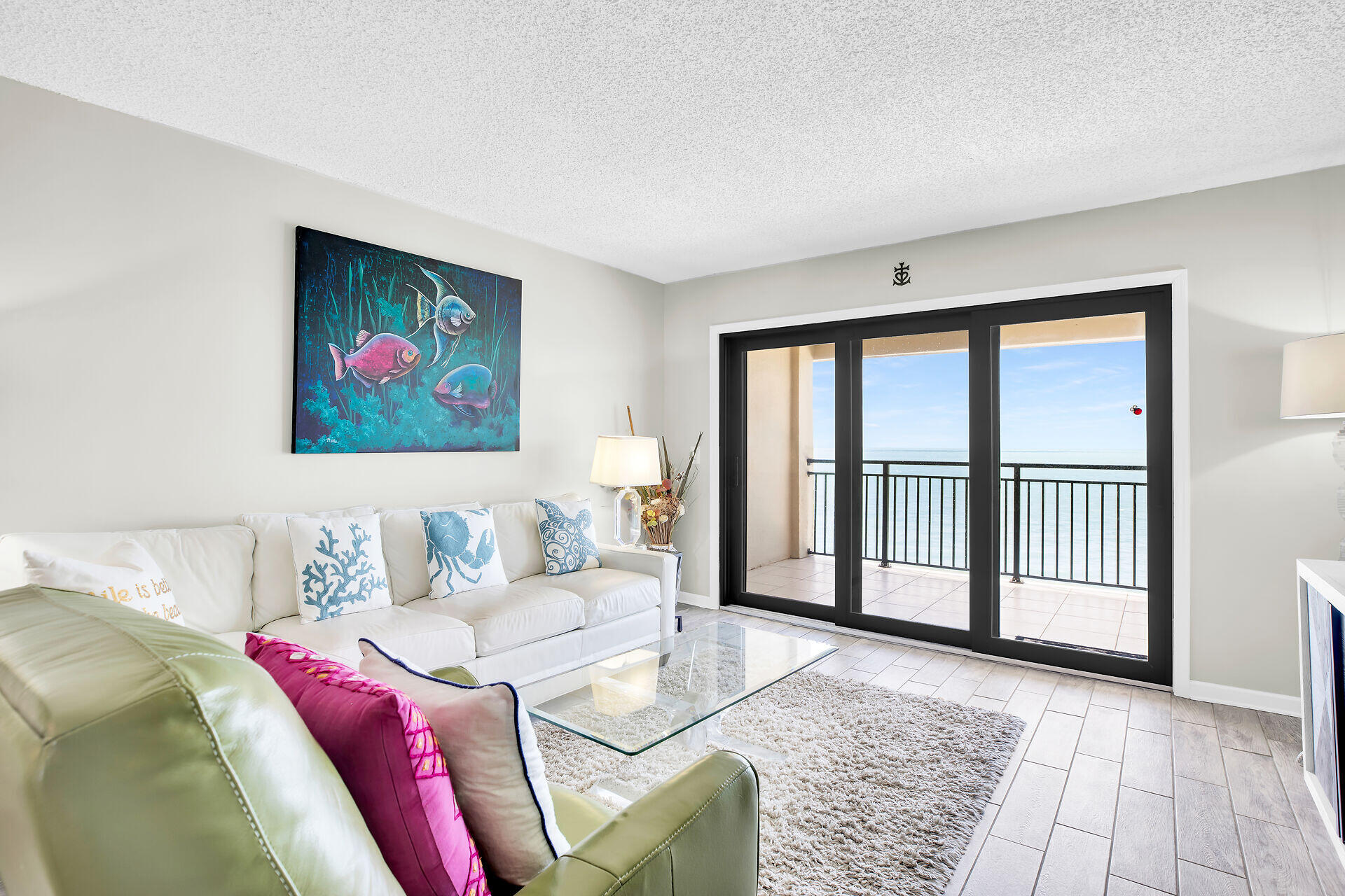 1001 W Ocean Drive, 1-305 Property Photo 4