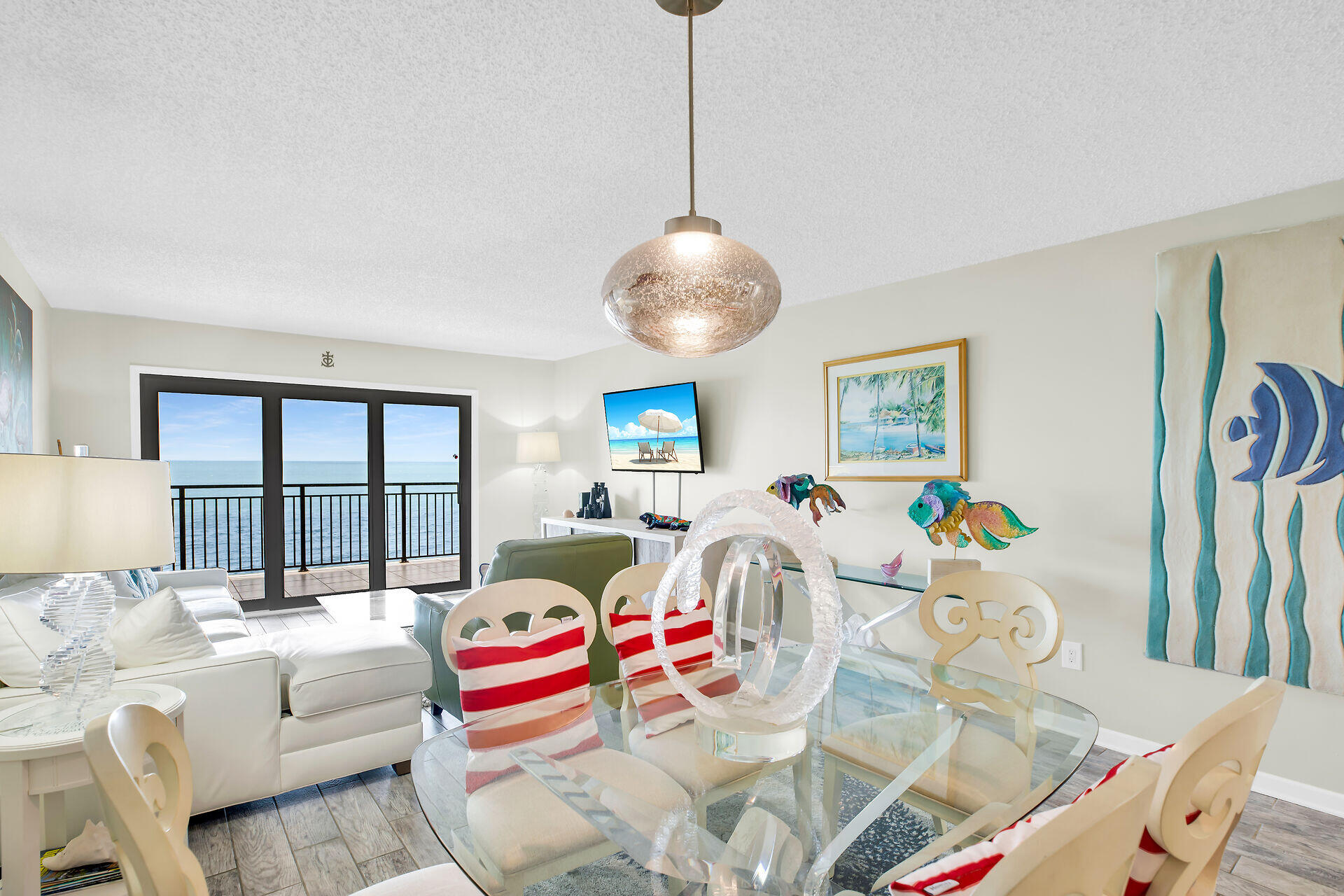 1001 W Ocean Drive, 1-305 Property Photo 5