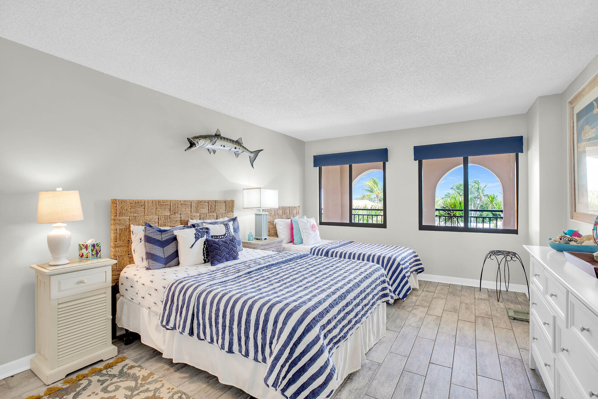 1001 W Ocean Drive, 1-305 Property Photo 12