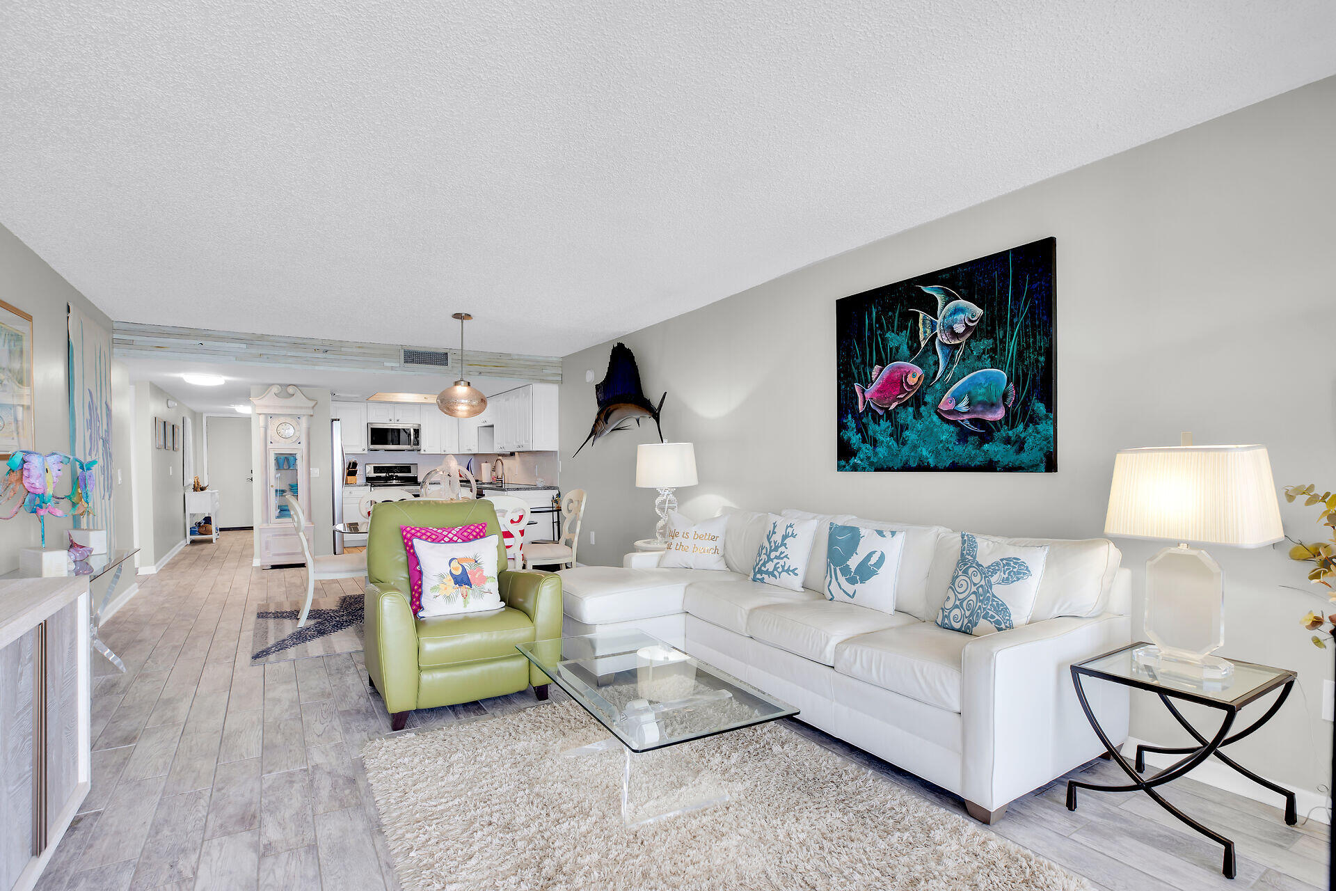 1001 W Ocean Drive, 1-305 Property Photo 18