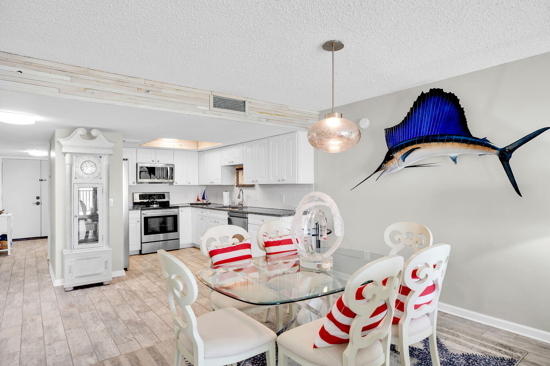 1001 W Ocean Drive, 1-305 Property Photo 20