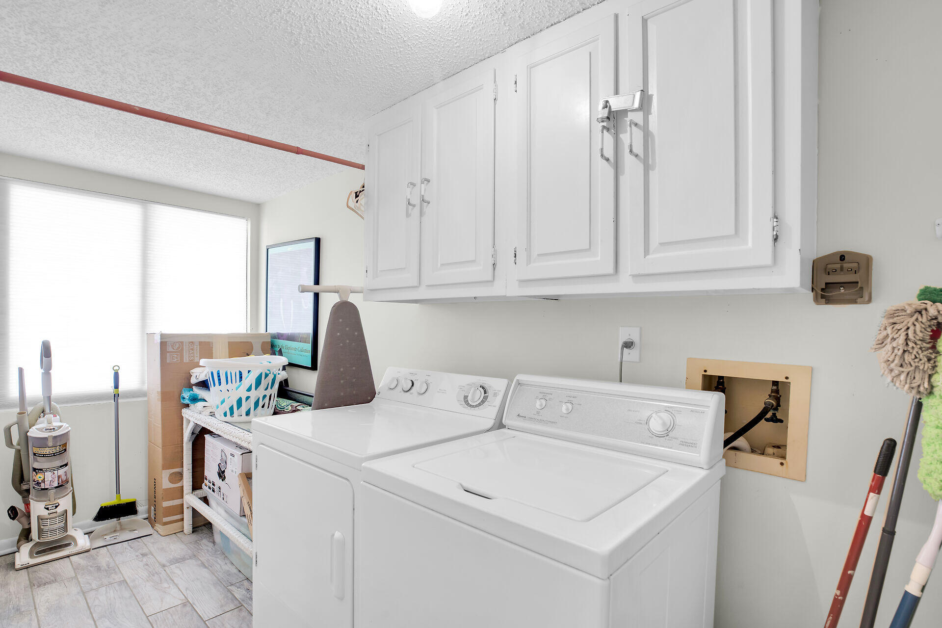 1001 W Ocean Drive, 1-305 Property Photo 23