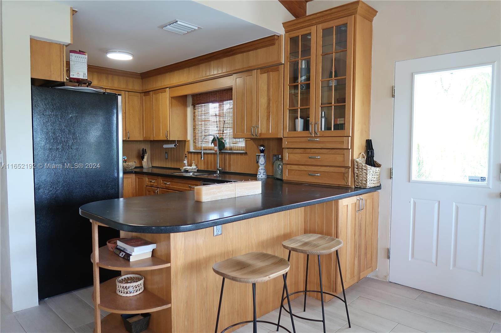 213 Aberdeen Court Property Photo 6