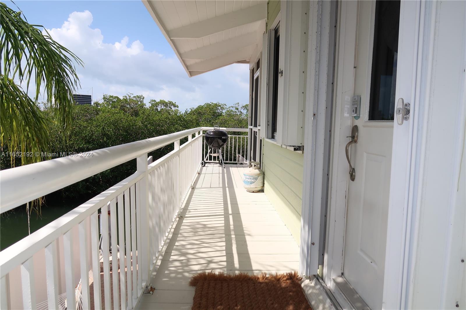 213 Aberdeen Court Property Photo 9