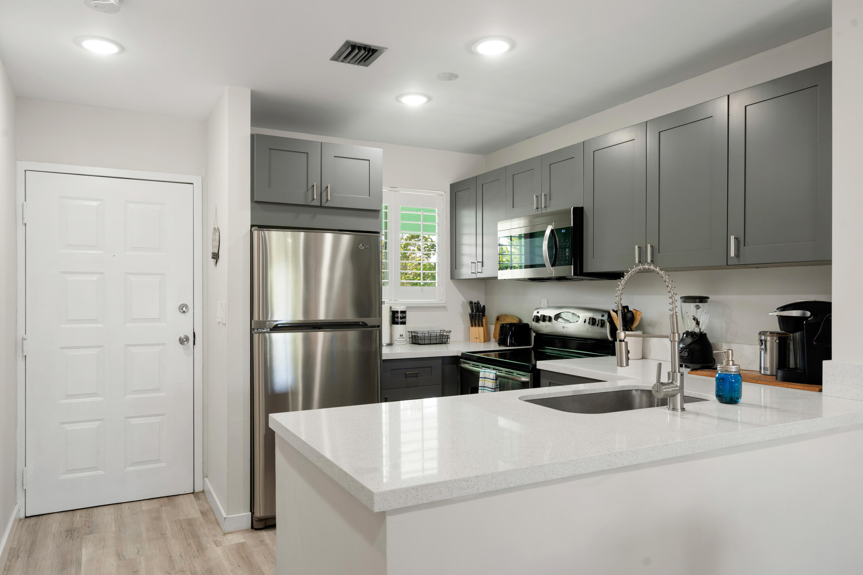 98302 Windward Avenue Property Photo 8