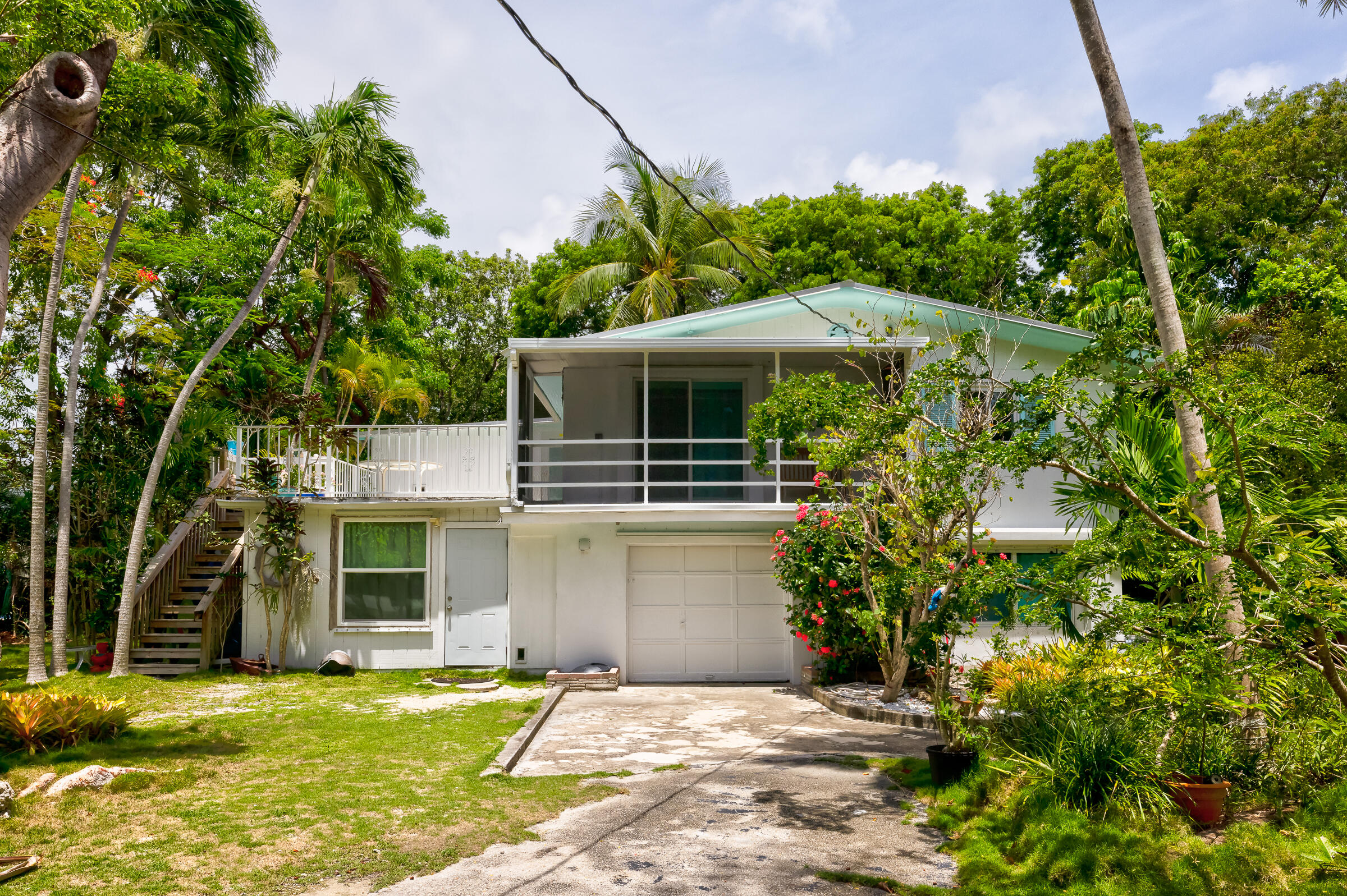 132 E Shore Drive Property Photo 4