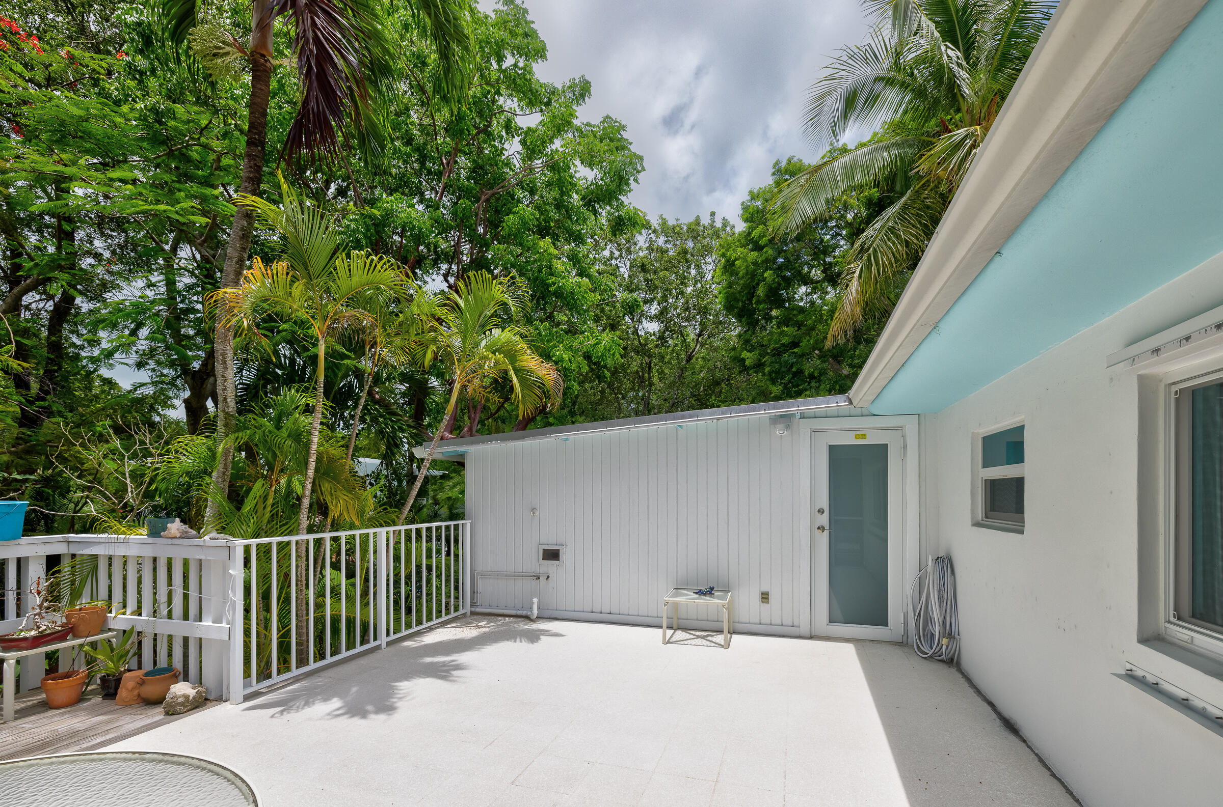 132 E Shore Drive Property Photo 5