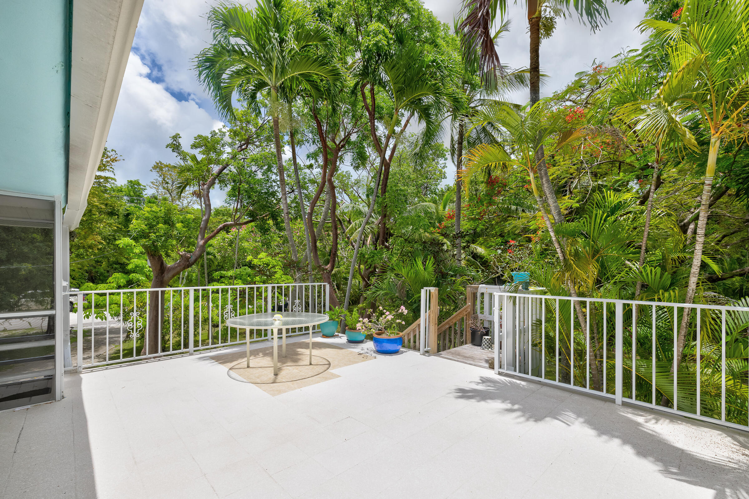 132 E Shore Drive Property Photo 6