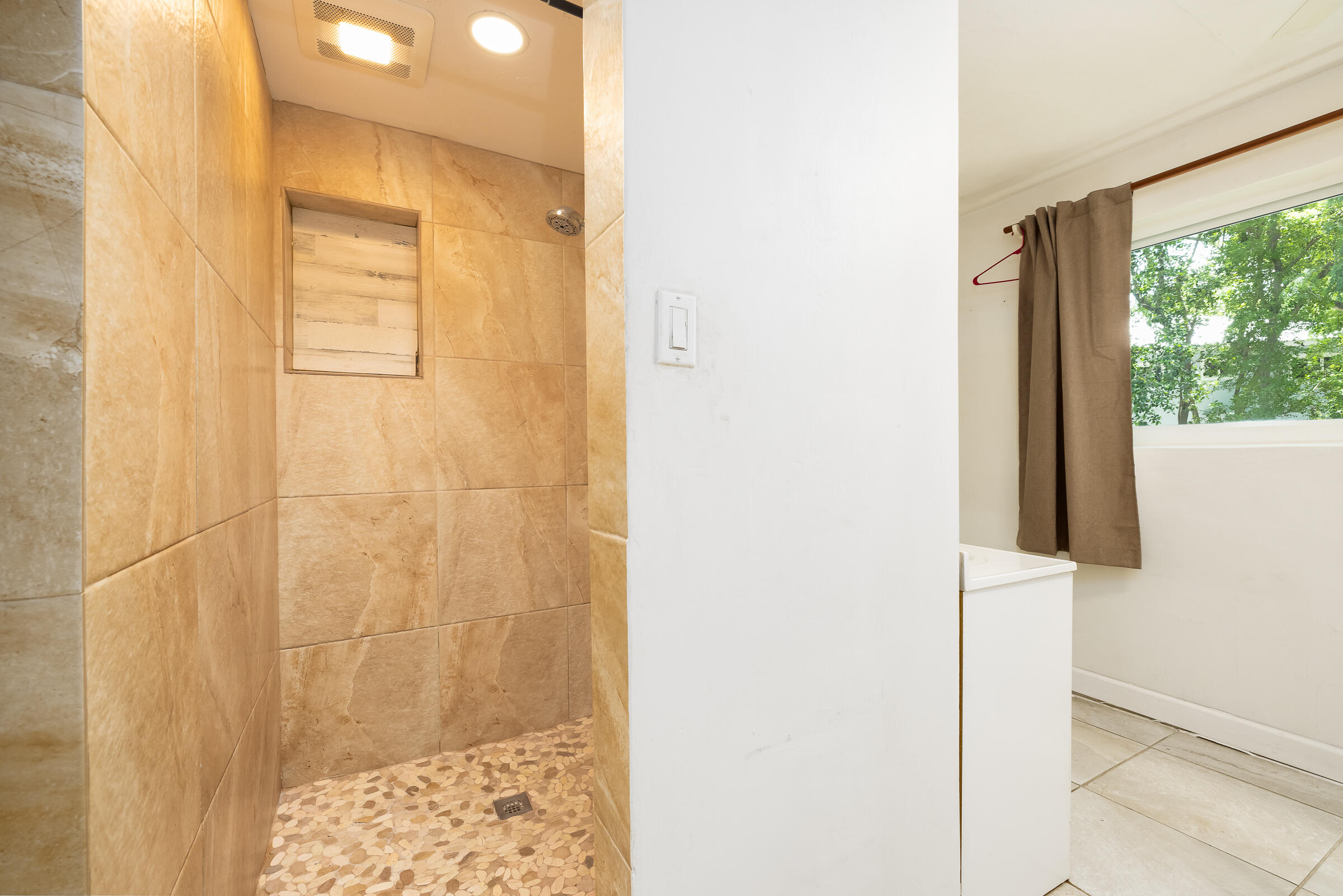 132 E Shore Drive Property Photo 38