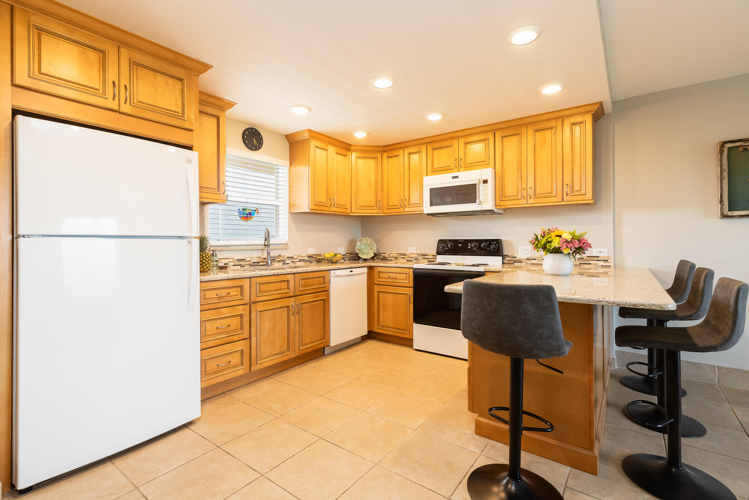 200 Wrenn Street, 404 Property Photo 4