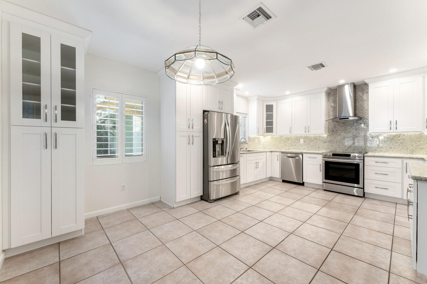 247 Bay Drive Property Photo 4