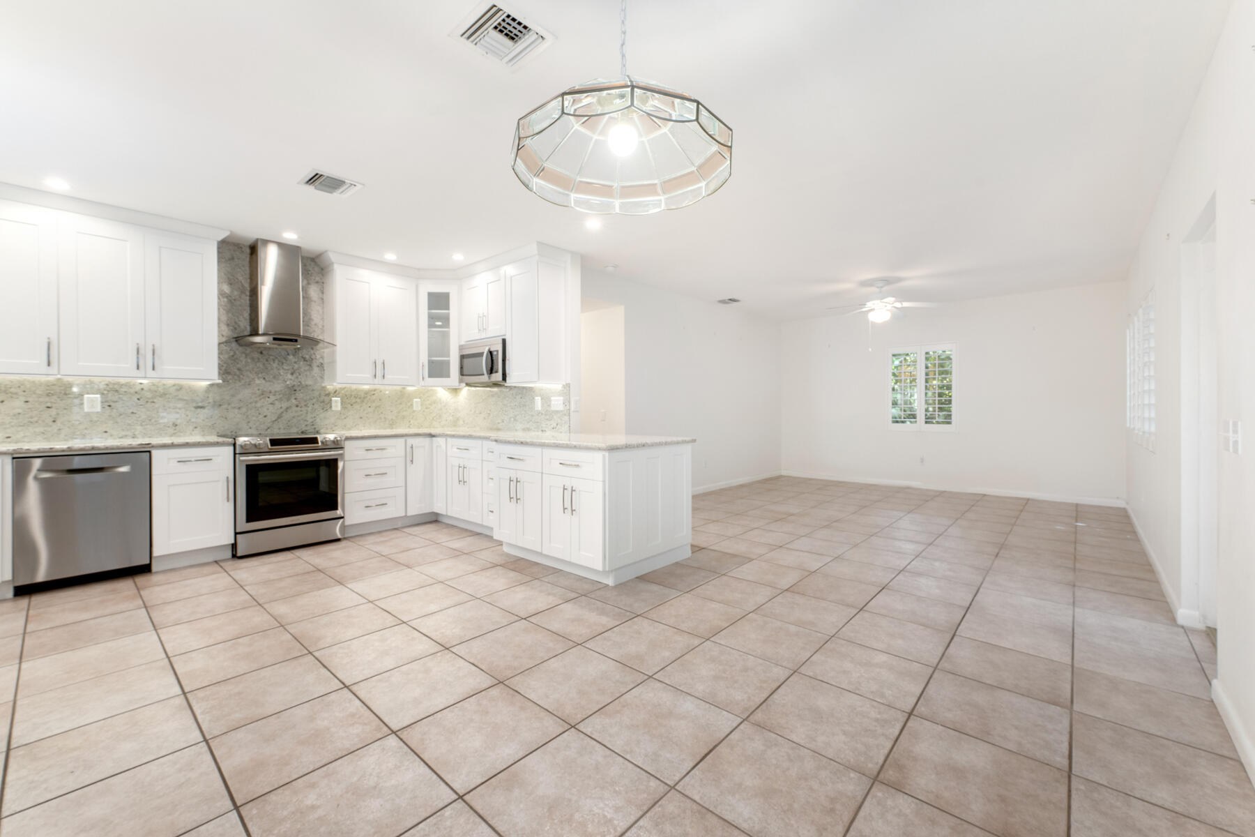 247 Bay Drive Property Photo 6