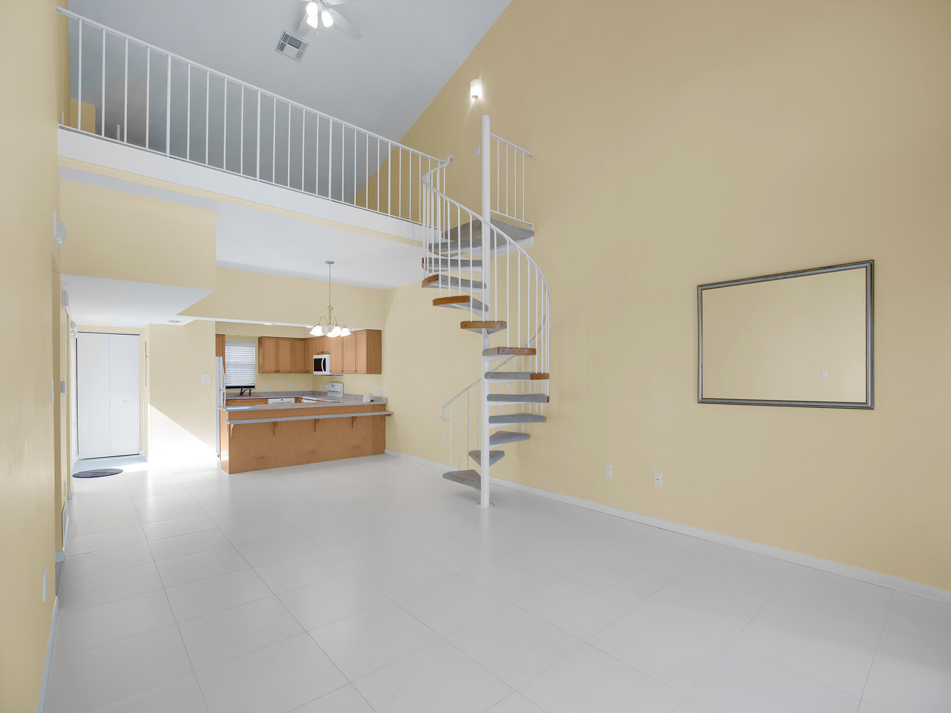 799 W Ocean Drive, 304 Property Photo 6