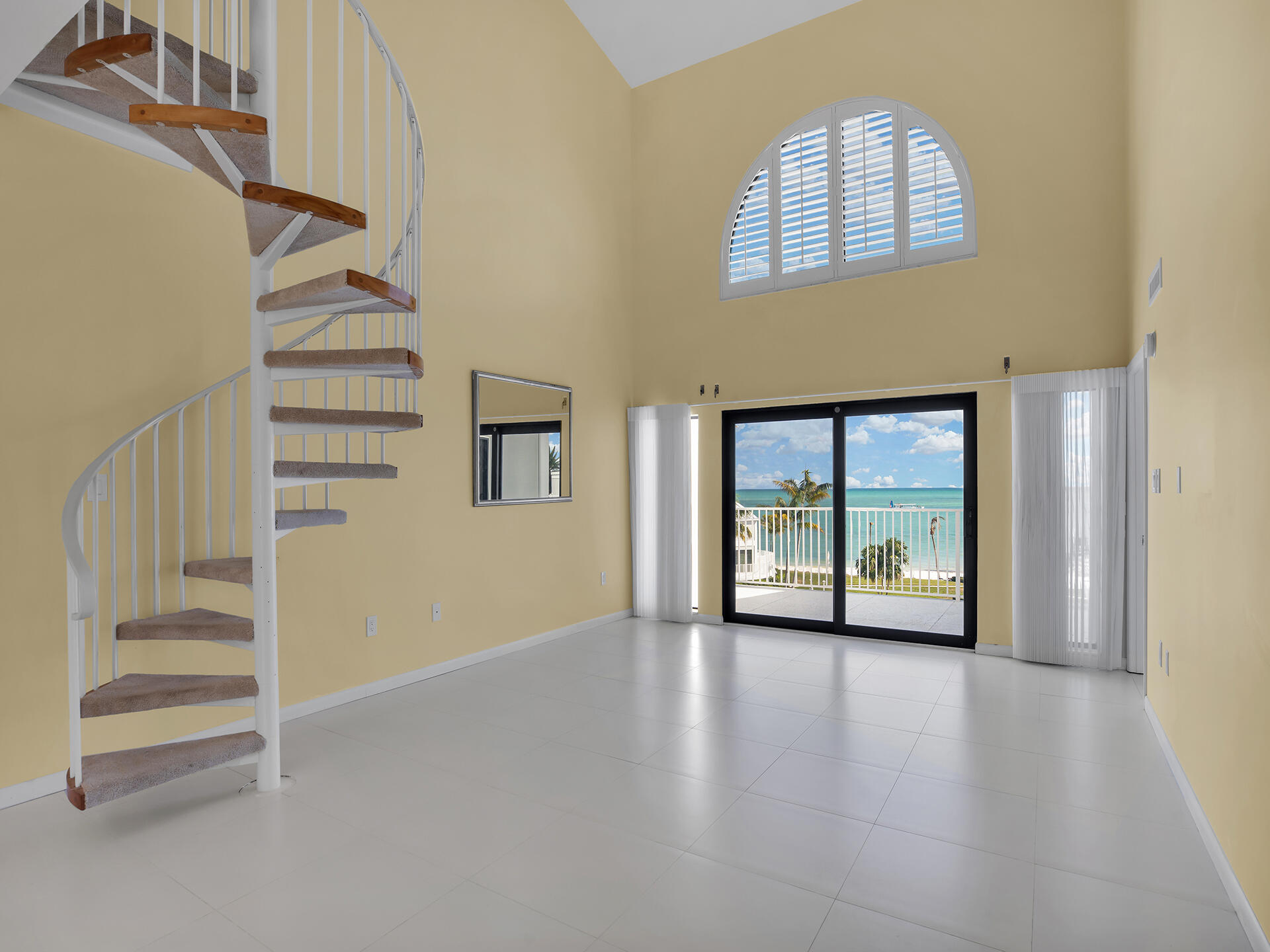 799 W Ocean Drive, 304 Property Photo 7