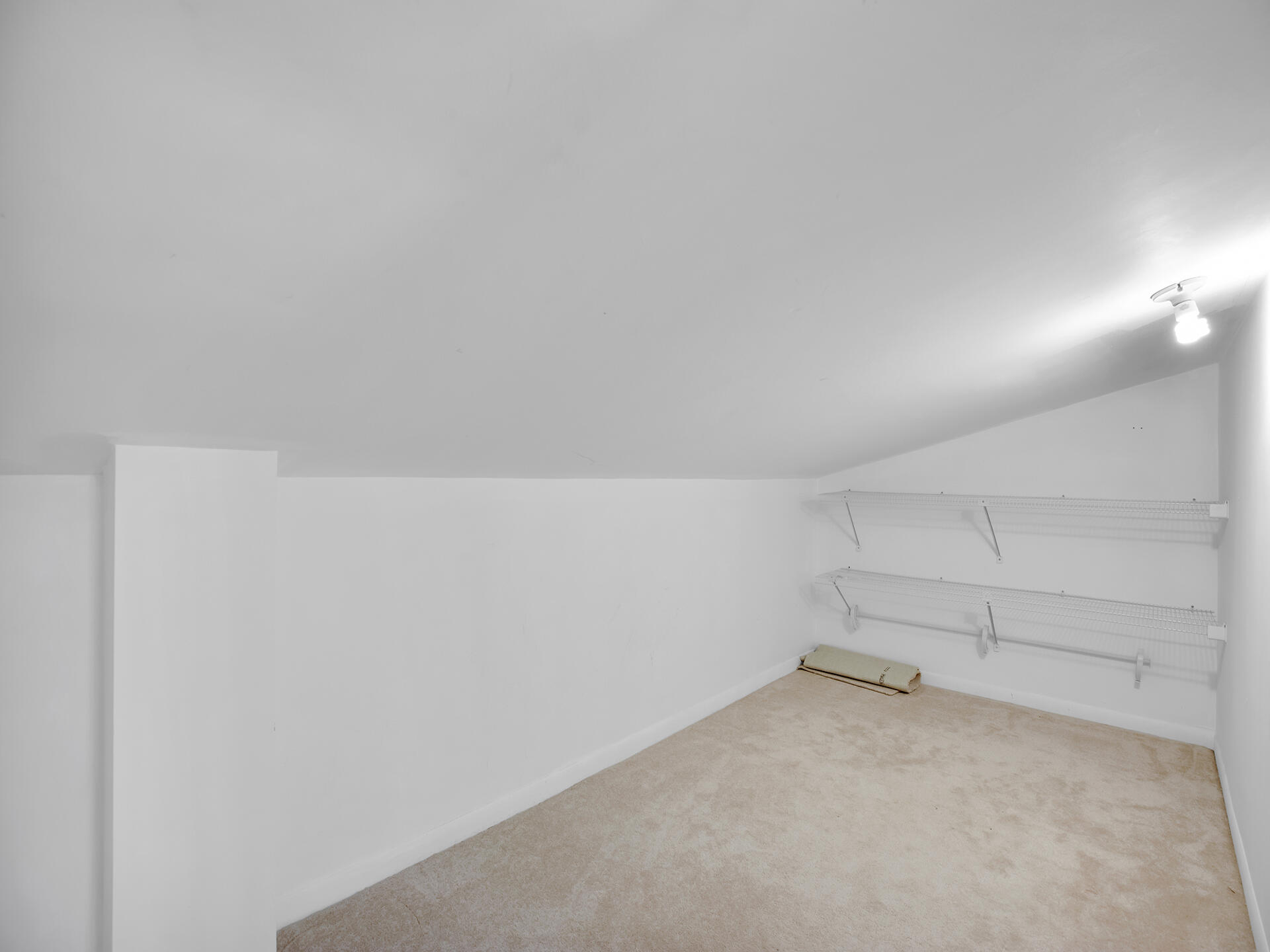 799 W Ocean Drive, 304 Property Photo 27