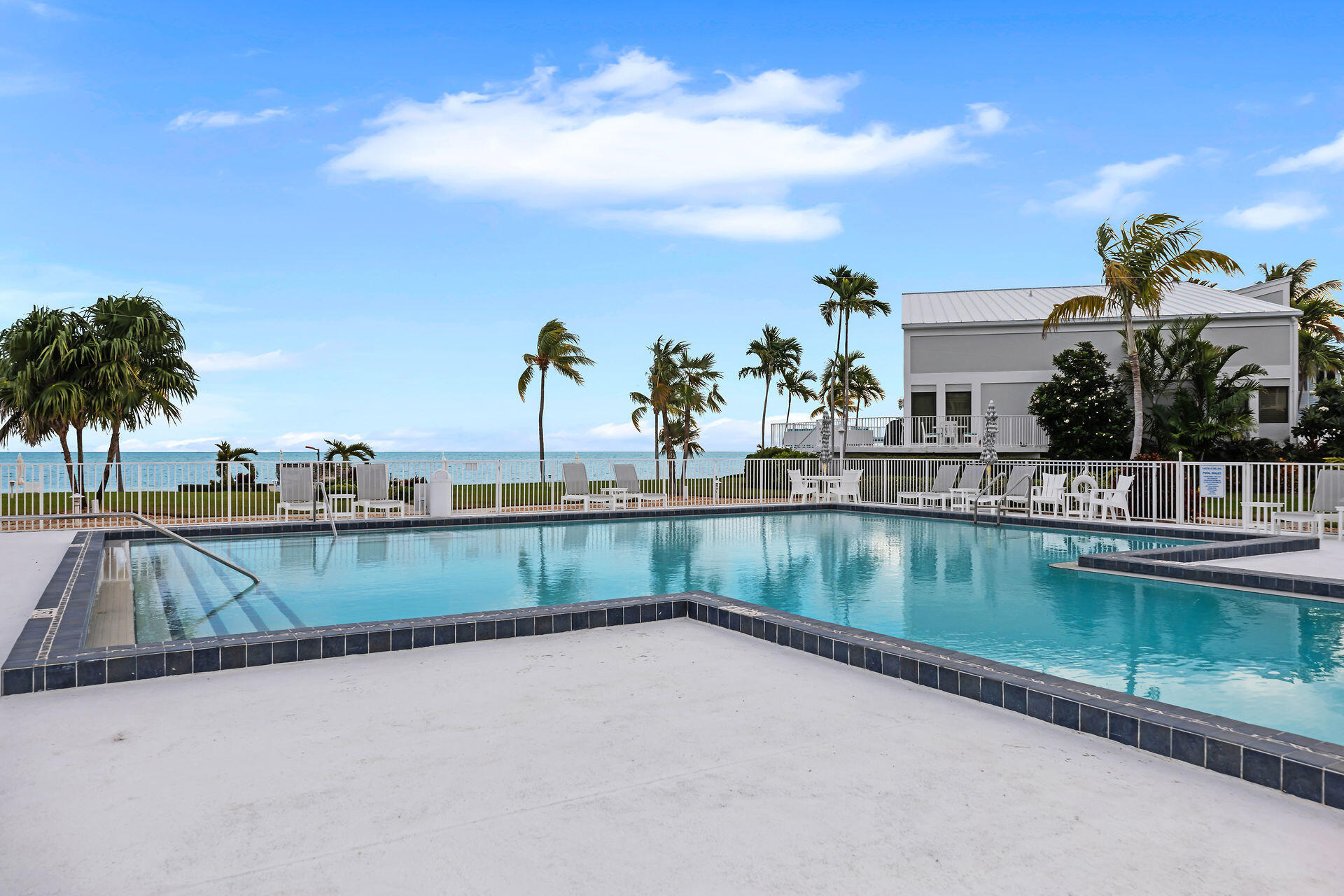 799 W Ocean Drive, 304 Property Photo 40