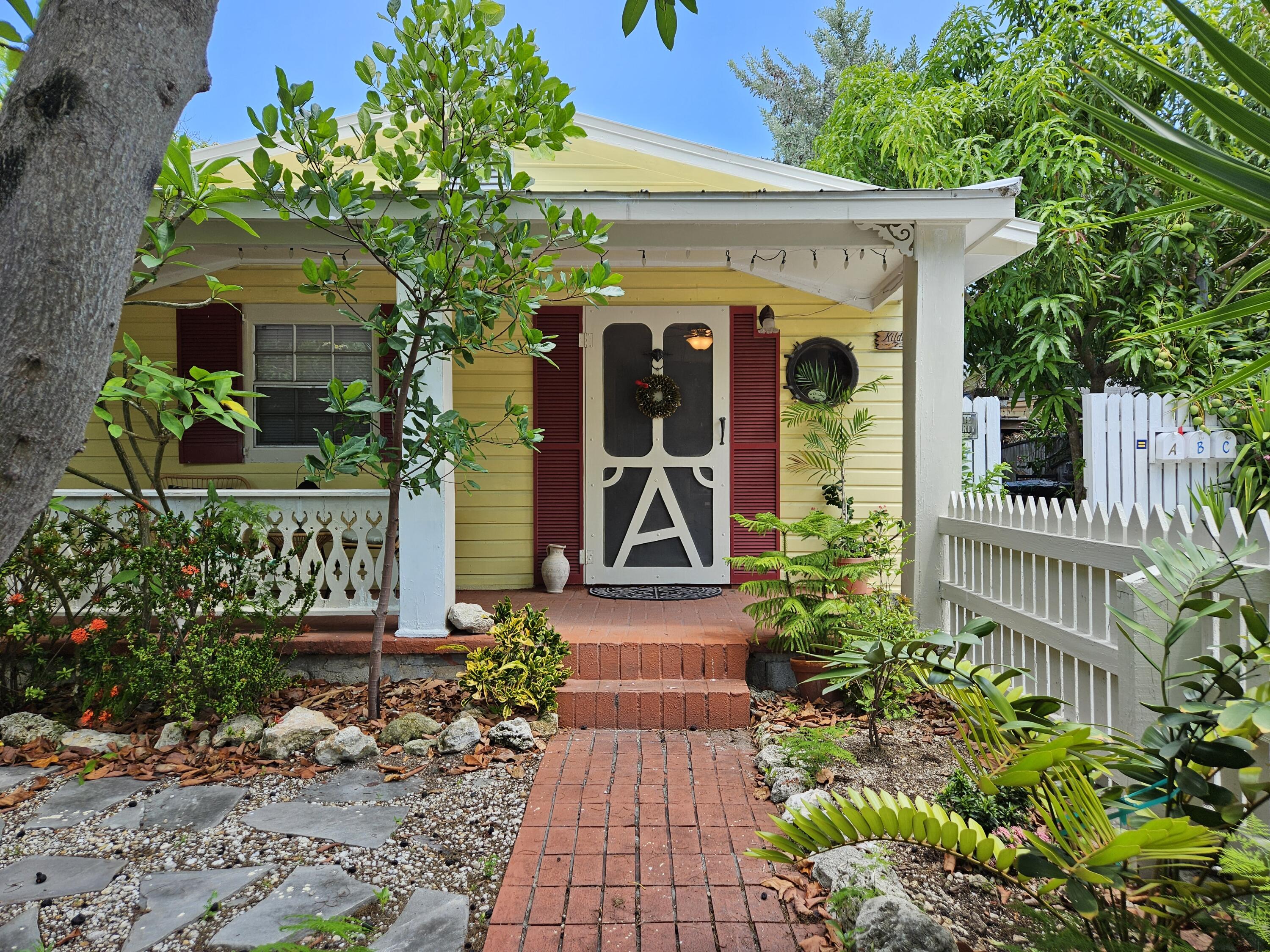 737 Olivia Street Property Photo 2
