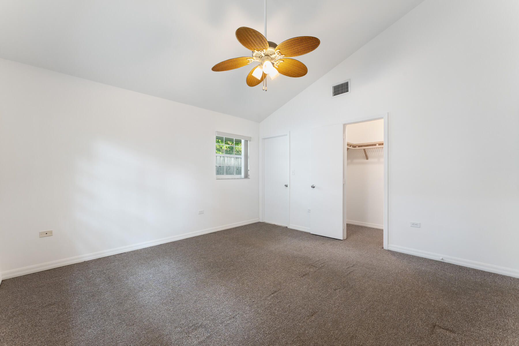 273 Hibiscus Street Property Photo 18