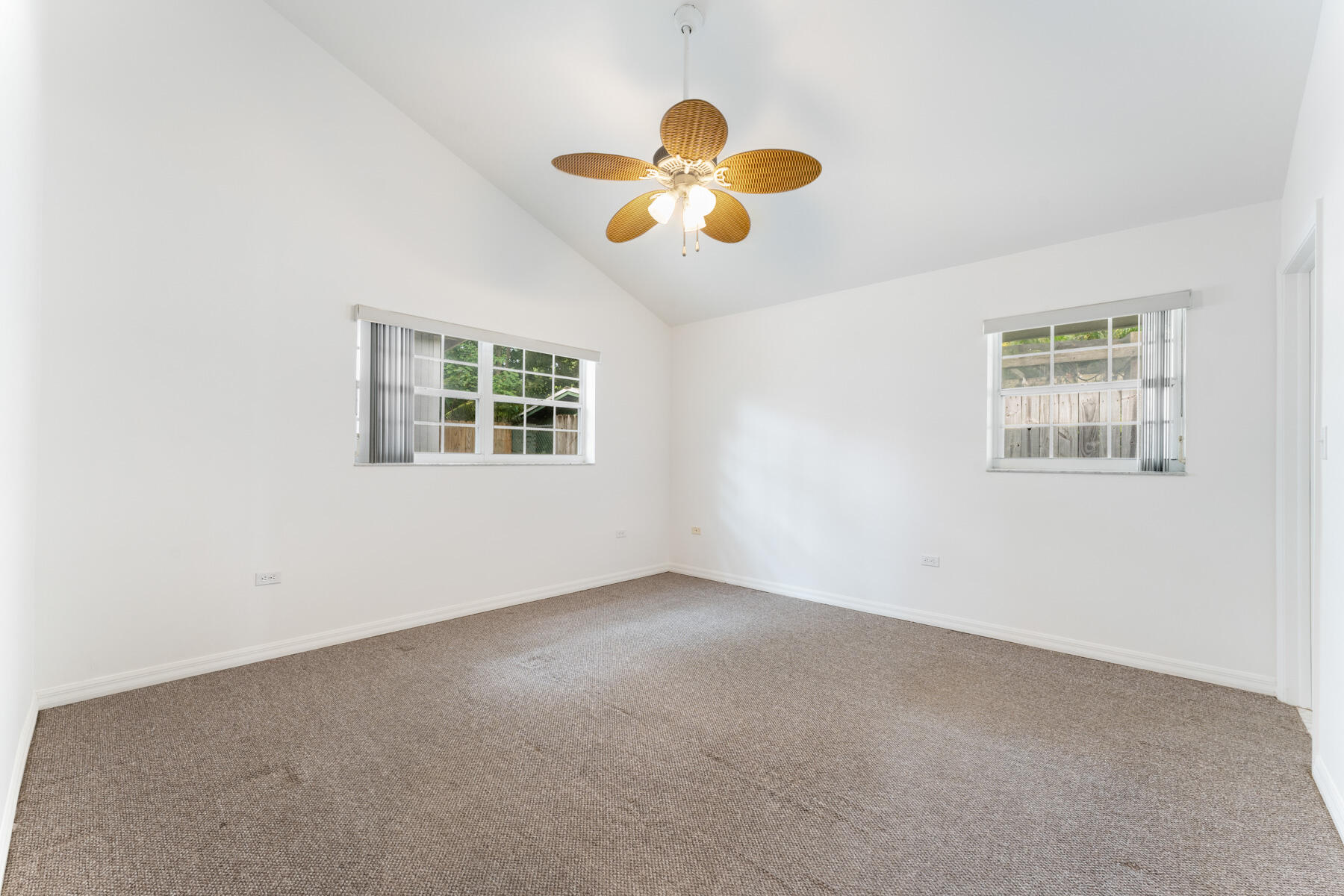 273 Hibiscus Street Property Photo 19